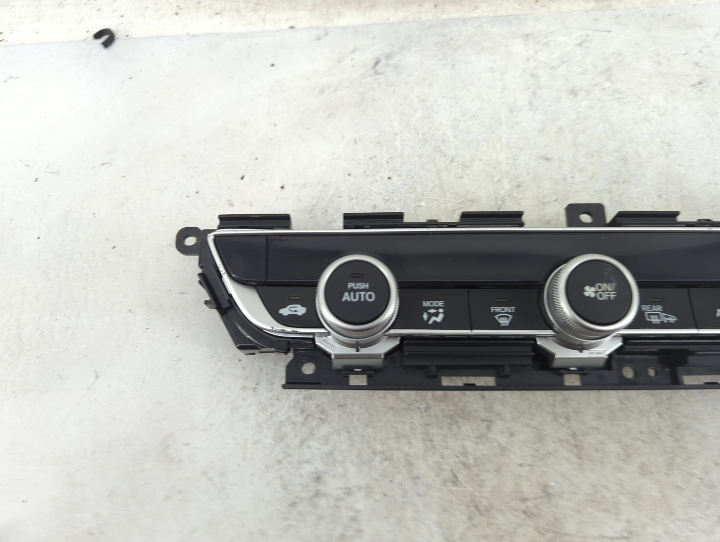 2021-2022 Honda Accord Climate Control Module Temperature AC/Heater Replacement Fits Fits 2021 2022 OEM Used Auto Parts - Oe