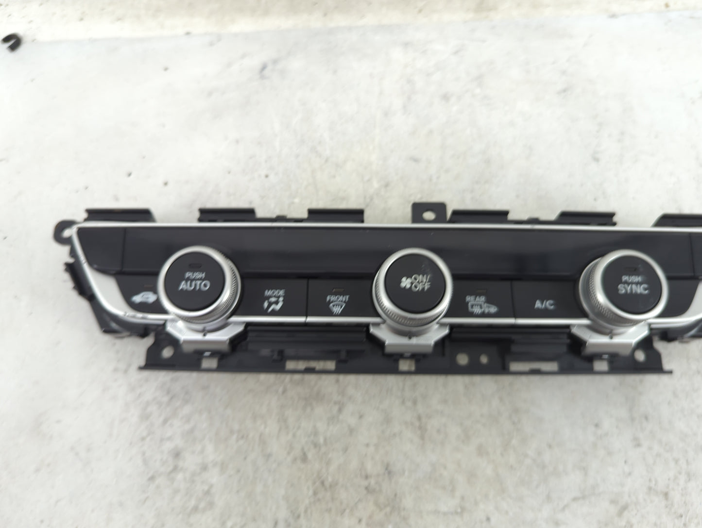 2021-2022 Honda Accord Climate Control Module Temperature AC/Heater Replacement Fits Fits 2021 2022 OEM Used Auto Parts - Oe