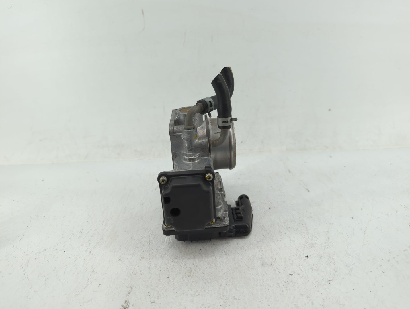 2018-2022 Honda Accord Throttle Body P/N:GMG9A Fits Fits 2016 2017 2018 2019 2020 2021 2022 OEM Used Auto Parts - Oemusedaut