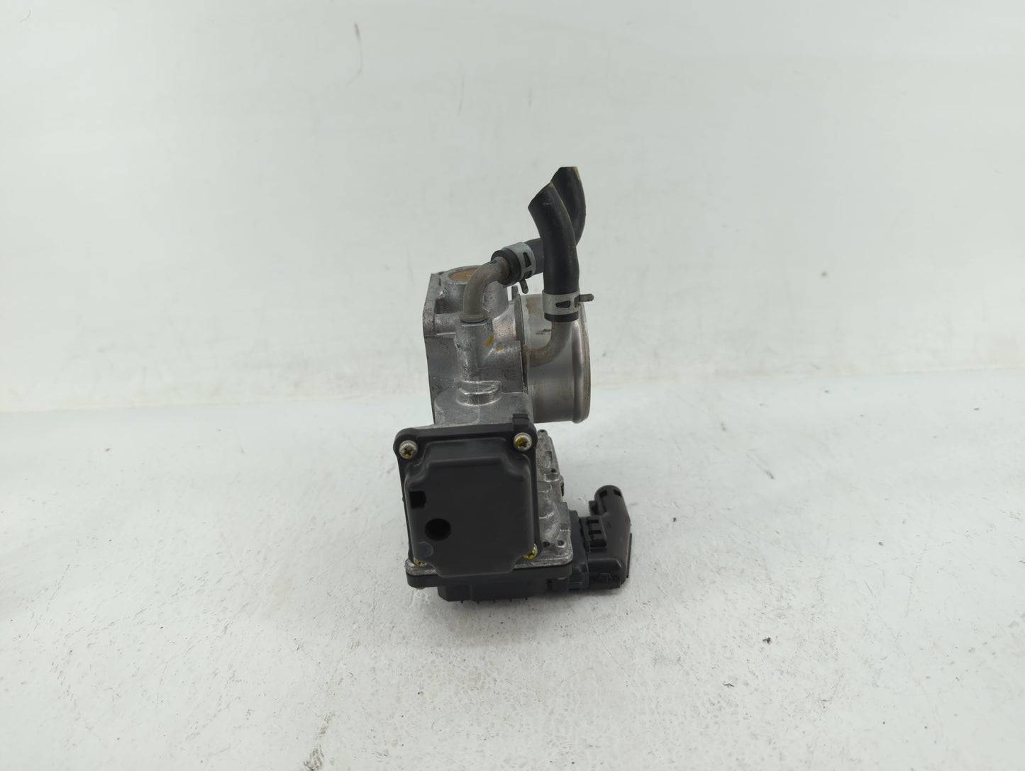 2018-2022 Honda Accord Throttle Body P/N:GMG9A Fits Fits 2016 2017 2018 2019 2020 2021 2022 OEM Used Auto Parts - Oemusedaut