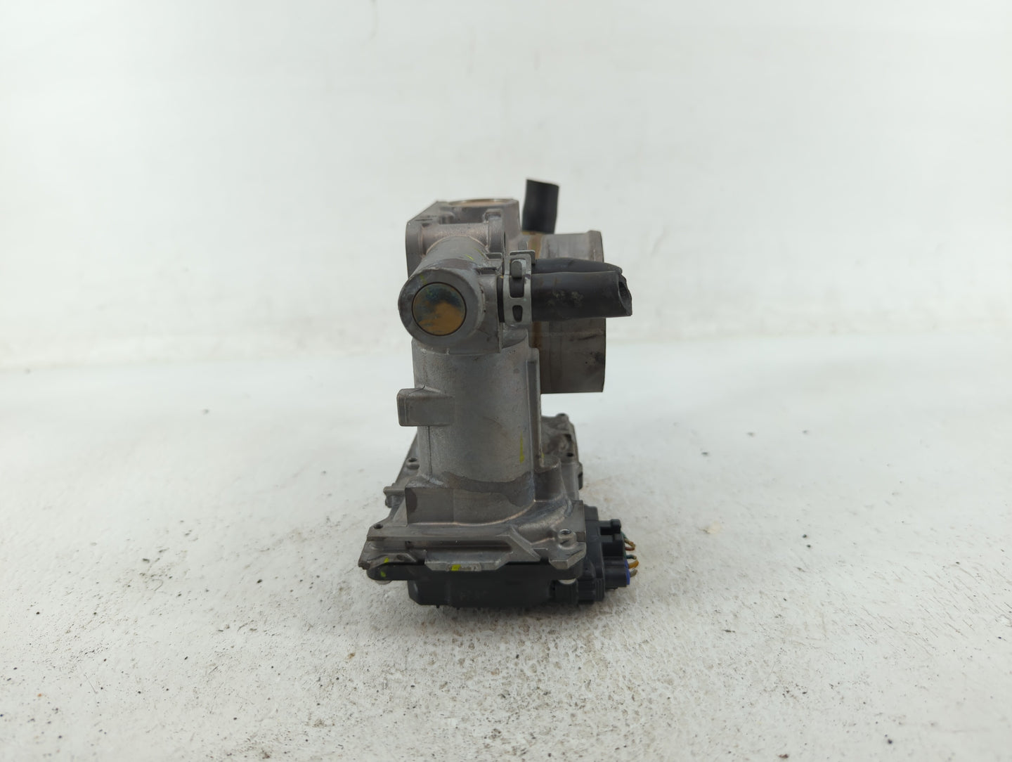 2017-2022 Honda Accord Throttle Body P/N:GMF9D Fits Fits 2017 2018 2019 2020 2021 2022 OEM Used Auto Parts - Oemusedautopart