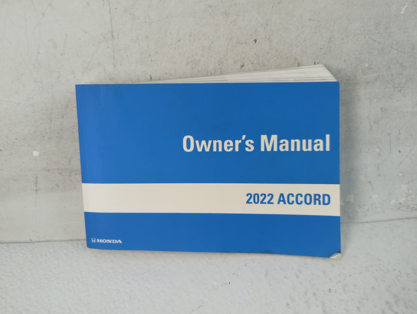 2022 Honda Accord Owners Manual Book Guide P/N:00X31-TVA-6400 OEM Used Auto Parts - Oemusedautoparts1.com