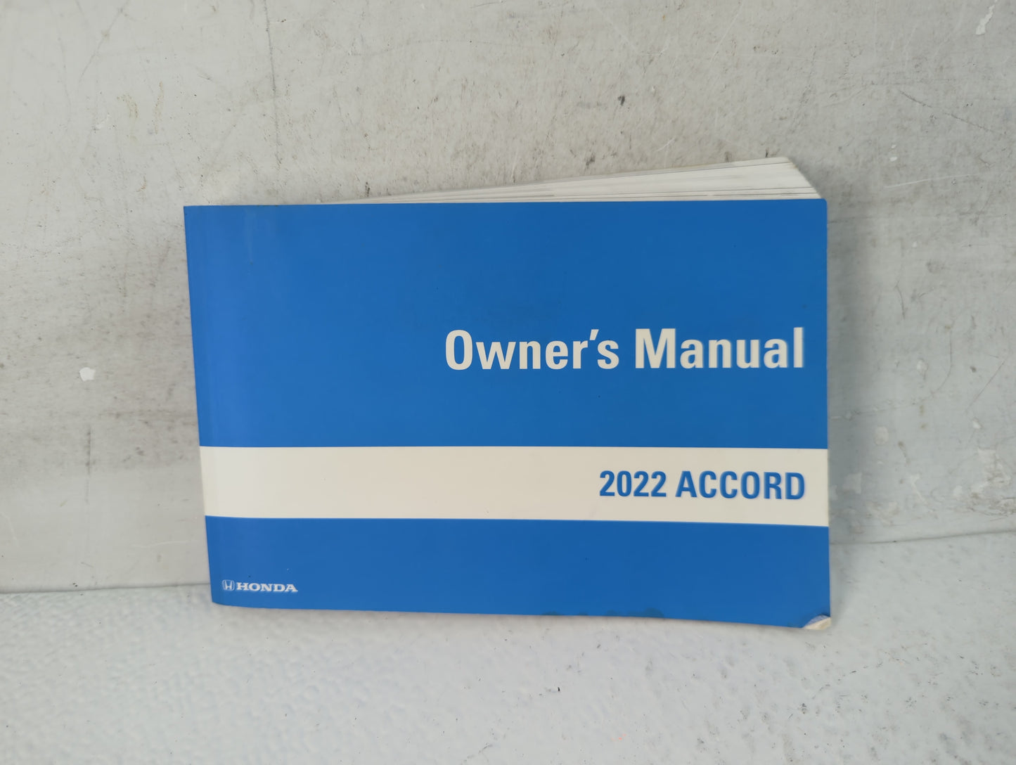 2022 Honda Accord Owners Manual Book Guide P/N:00X31-TVA-6400 OEM Used Auto Parts - Oemusedautoparts1.com
