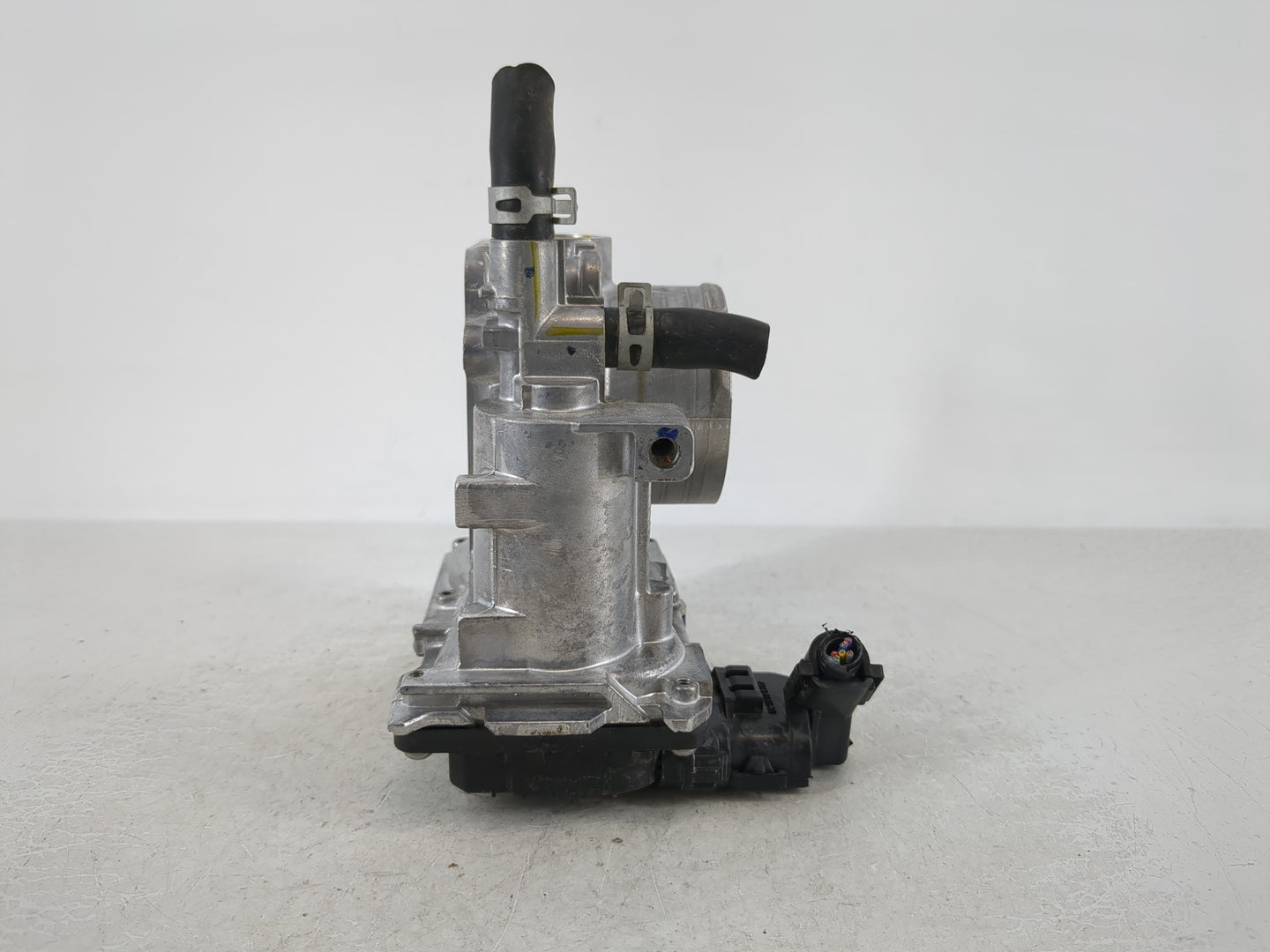 2016-2022 Honda Civic Throttle Body P/N:GMH1A Fits Fits 2016 2017 2018 2019 2020 2021 2022 OEM Used Auto Parts - Oemusedauto
