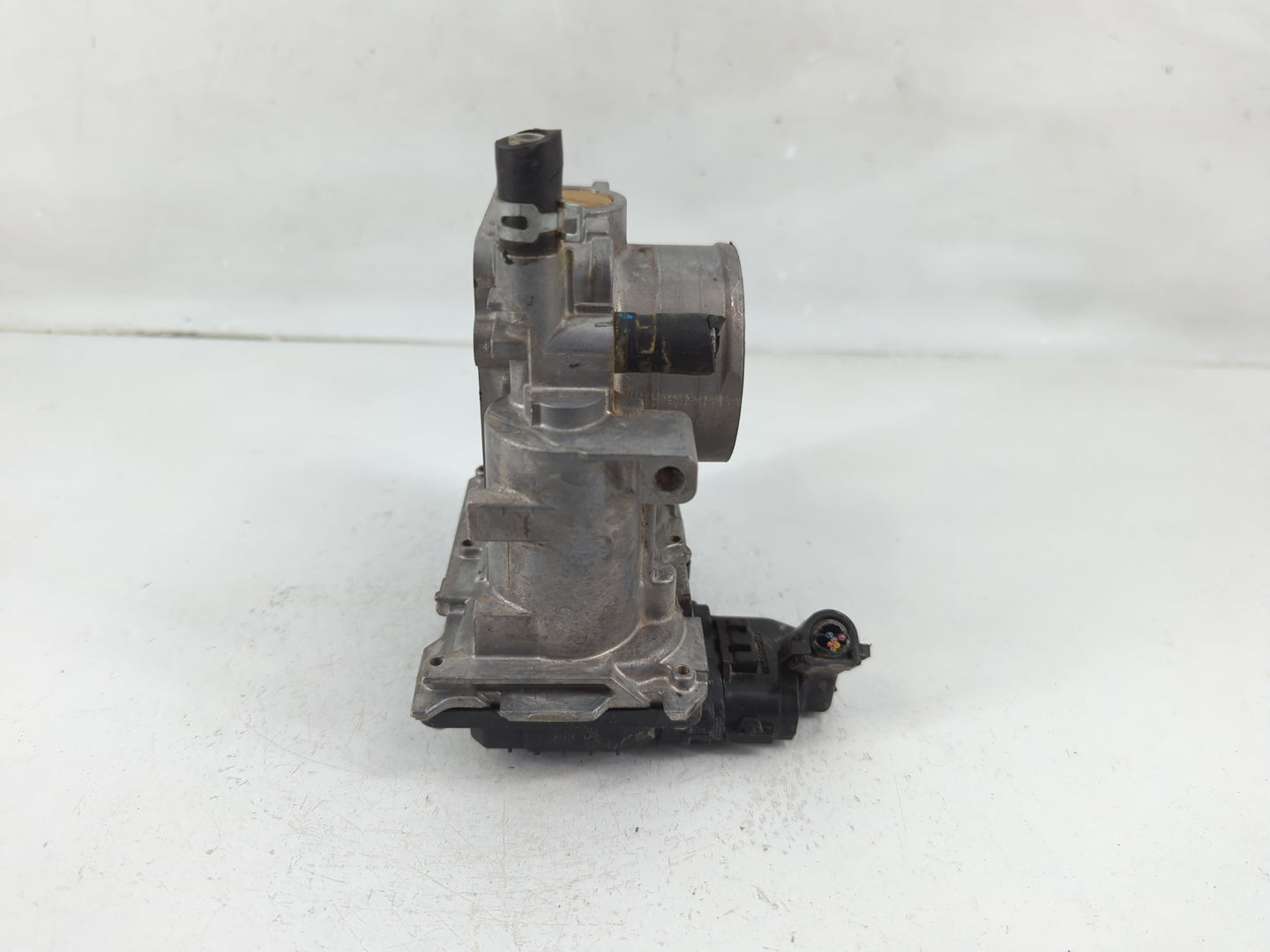 2016-2022 Honda Civic Throttle Body P/N:GMH1A Fits Fits 2016 2017 2018 2019 2020 2021 2022 OEM Used Auto Parts - Oemusedauto