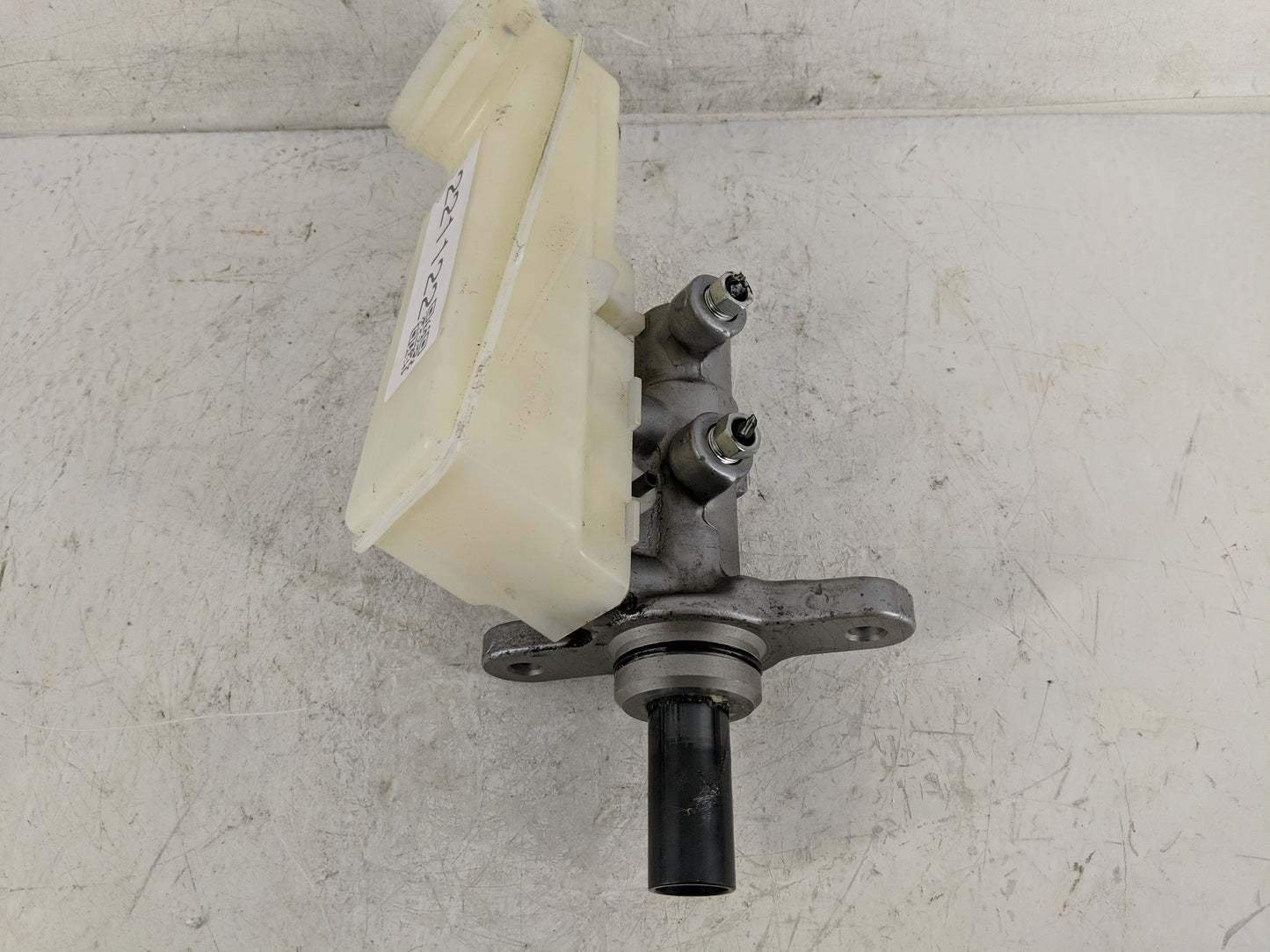 2022-2022 Honda Civic Brake Master Cylinder 1221122 - Oemusedautoparts1.com