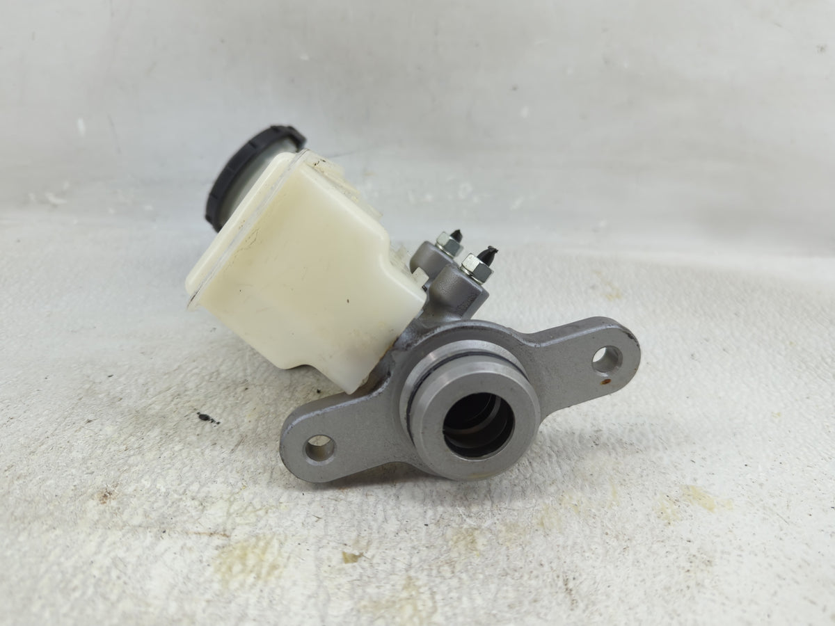 2022-2022 Honda Civic Brake Master Cylinder 1277846 - Oemusedautoparts1.com