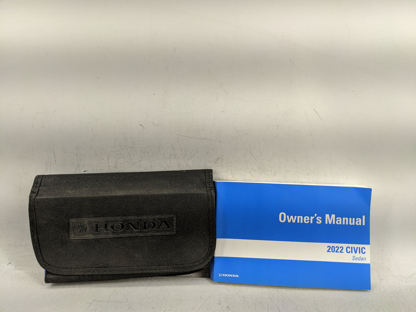 2022 Honda Civic Owners Manual Book Guide P/N:31T20600 00X31-T20-6000 OEM Used Auto Parts - Oemusedautoparts1.com