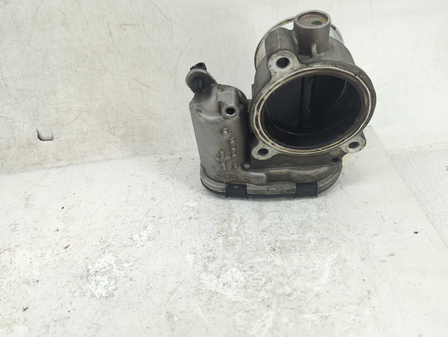 2016-2022 Honda Civic Throttle Body P/N:K2GE-9F991-AA Fits Fits 2016 2017 2018 2019 2020 2021 2022 OEM Used Auto Parts - Oem