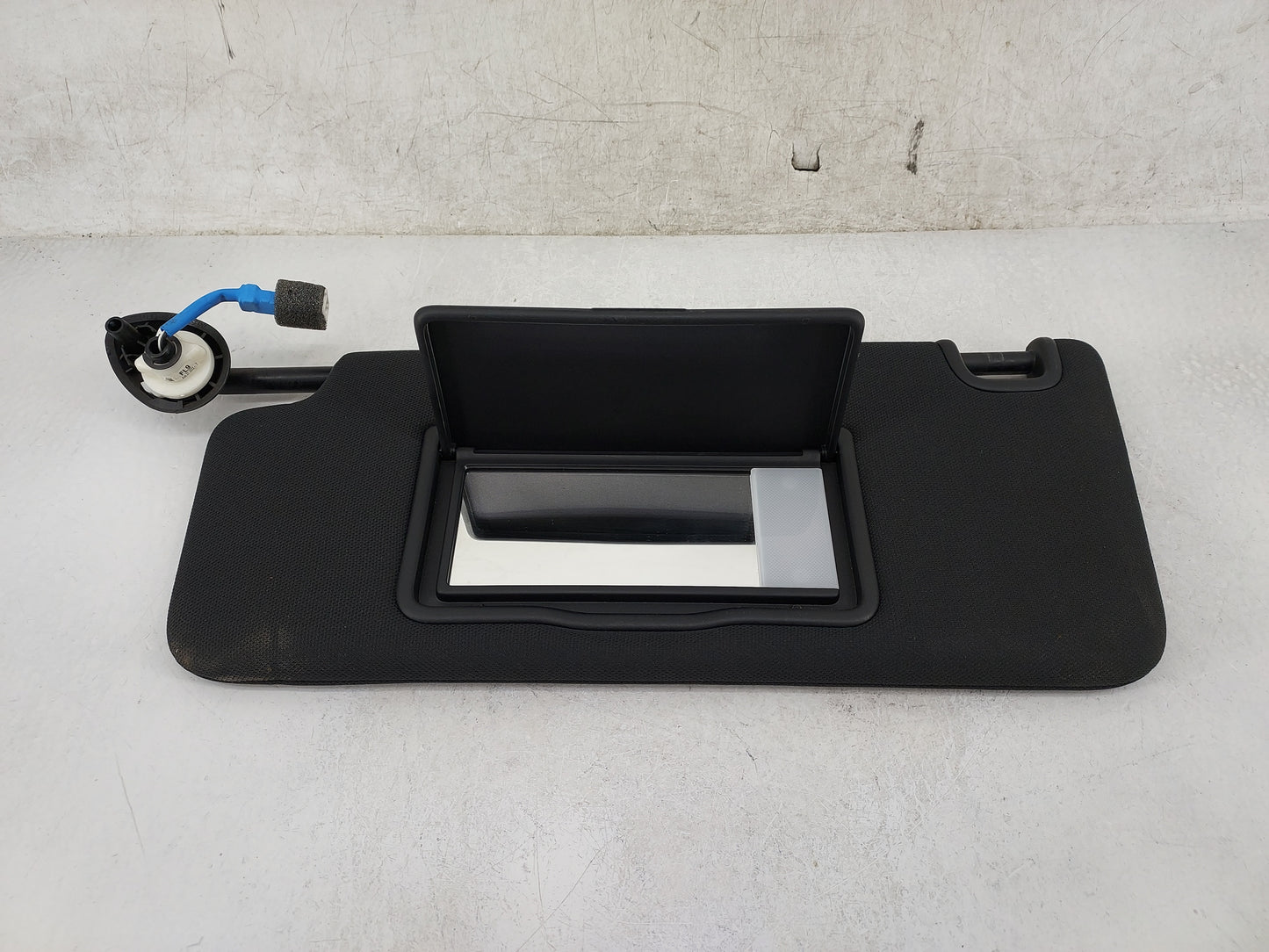 2022 Honda Civic Sun Visor Shade Replacement Driver Left Mirror Fits OEM Used Auto Parts - Oemusedautoparts1.com