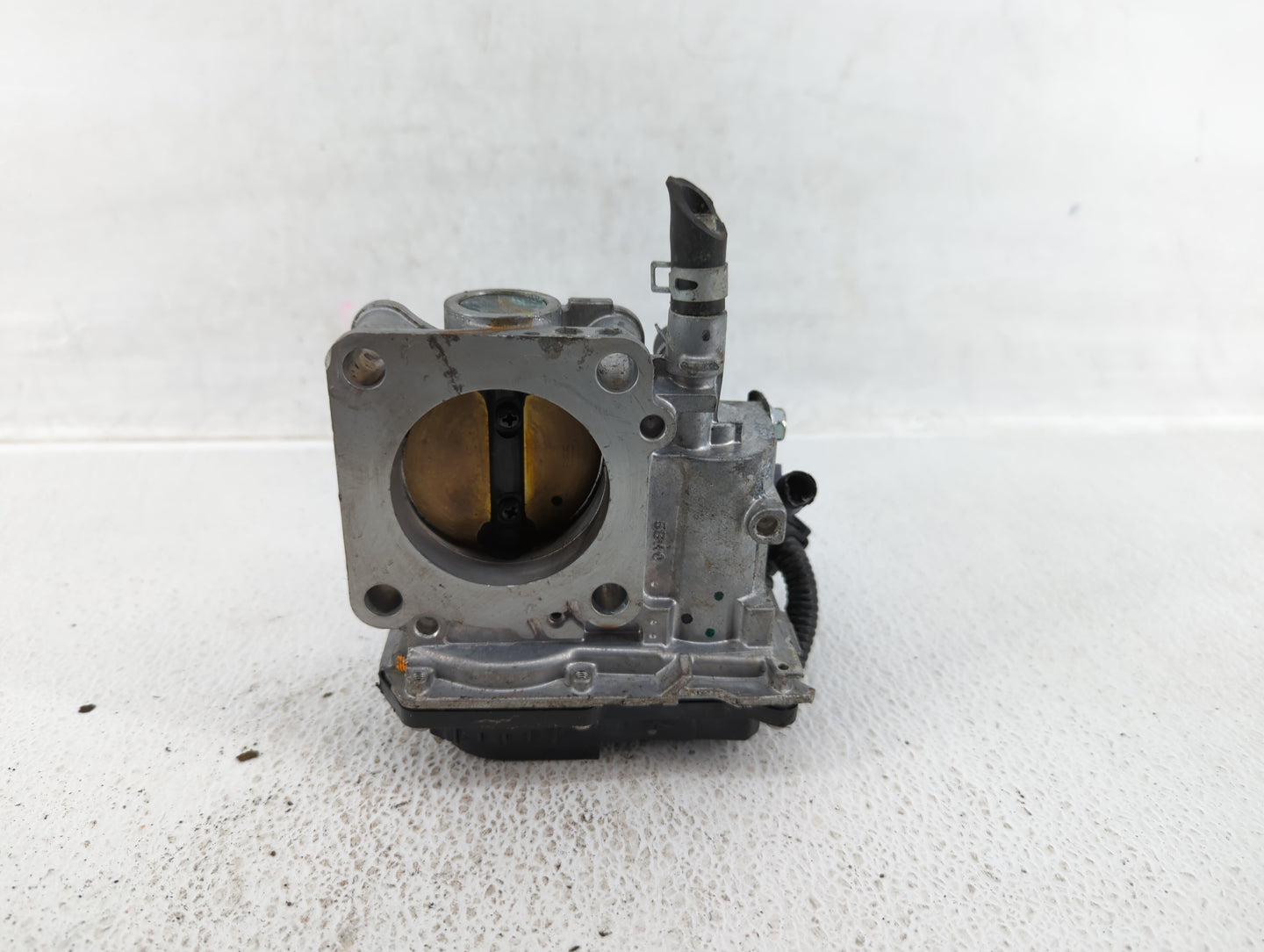 2016-2022 Honda Civic Throttle Body P/N:GMH1A Fits Fits 2016 2017 2018 2019 2020 2021 2022 OEM Used Auto Parts - Oemusedauto