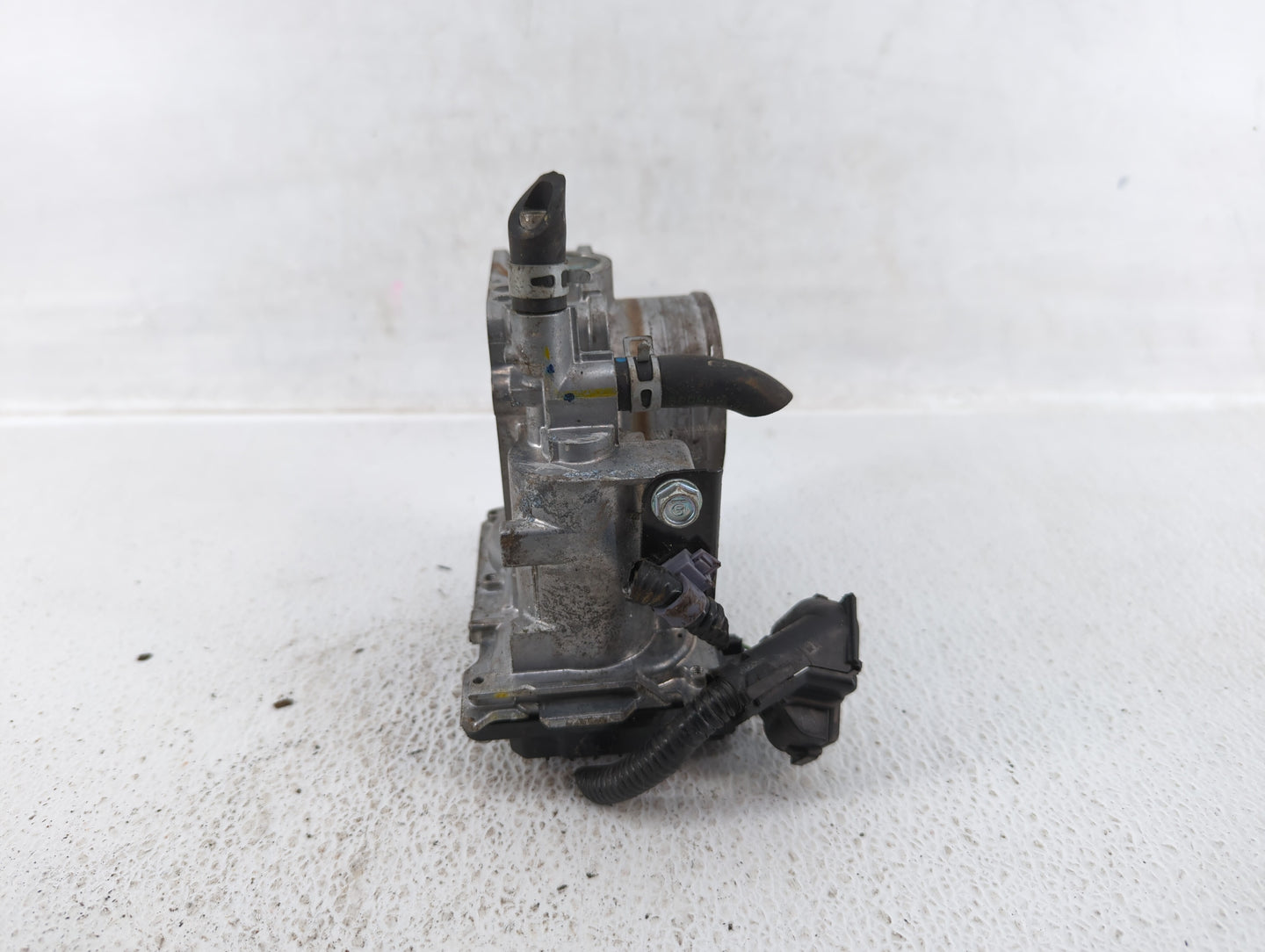 2016-2022 Honda Civic Throttle Body P/N:GMH1A Fits Fits 2016 2017 2018 2019 2020 2021 2022 OEM Used Auto Parts - Oemusedauto
