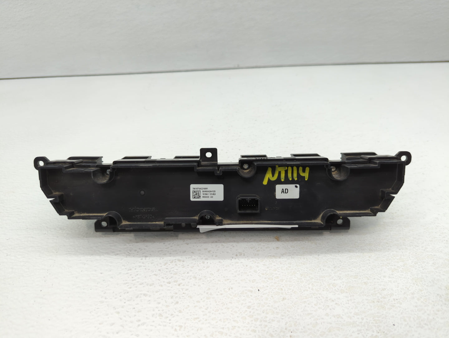 2022 Honda Civic Climate Control Module Temperature AC/Heater Replacement P/N:79610TVAC316M1 Fits OEM Used Auto Parts - Oemu