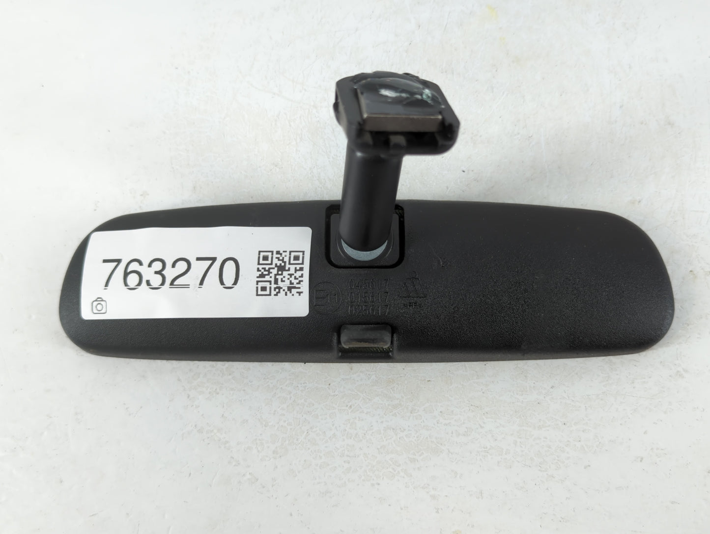 2022 Honda Civic Interior Rear View Mirror Replacement OEM P/N:E11025617 E11015617, E11045617 Fits OEM Used Auto Parts - Oem