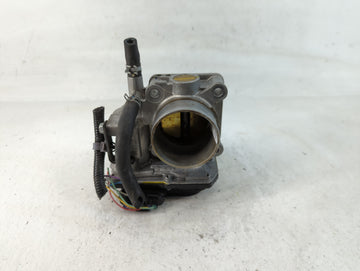 2016-2022 Honda Civic Throttle Body P/N:GMH1A M20726 Fits Fits 2016 2017 2018 2019 2020 2021 2022 OEM Used Auto Parts - Oemu