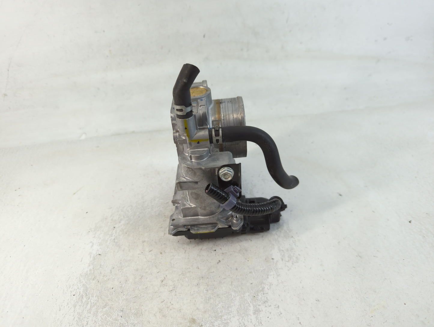 2016-2022 Honda Civic Throttle Body P/N:031019 M20214, GMH1A Fits Fits 2016 2017 2018 2019 2020 2021 2022 OEM Used Auto Part