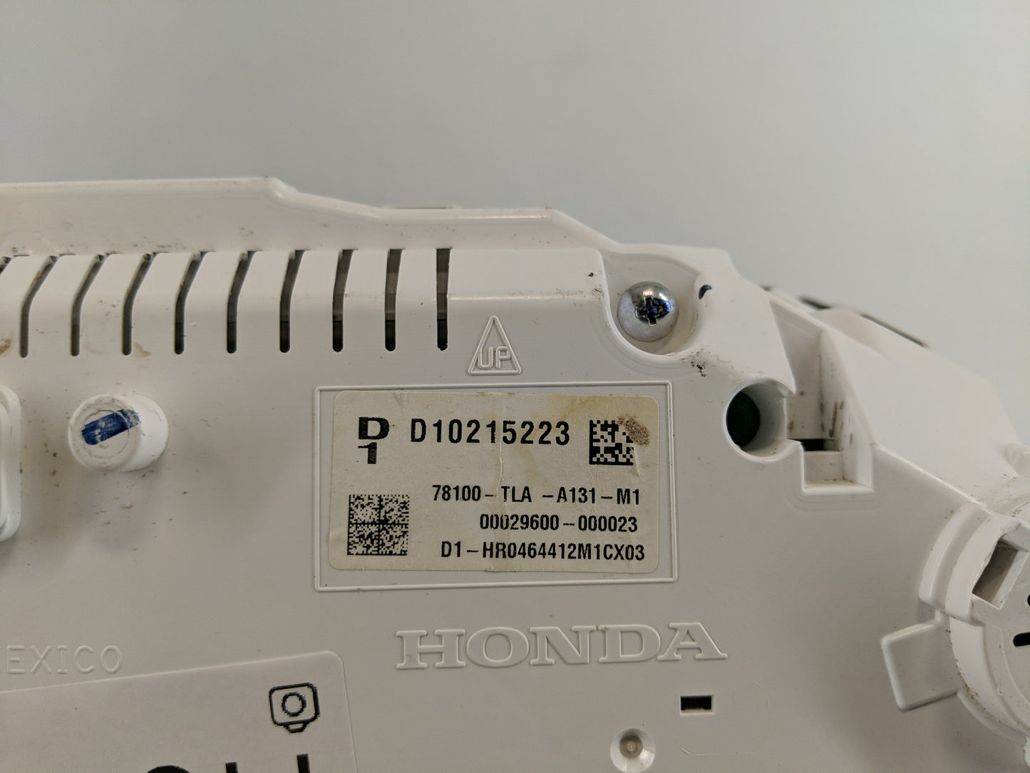 2017-2022 Honda Cr-V Instrument Cluster Speedometer Gauges P/N:78100-TLA-A131-M1 Fits Fits 2017 2018 2019 2020 2021 2022 OEM