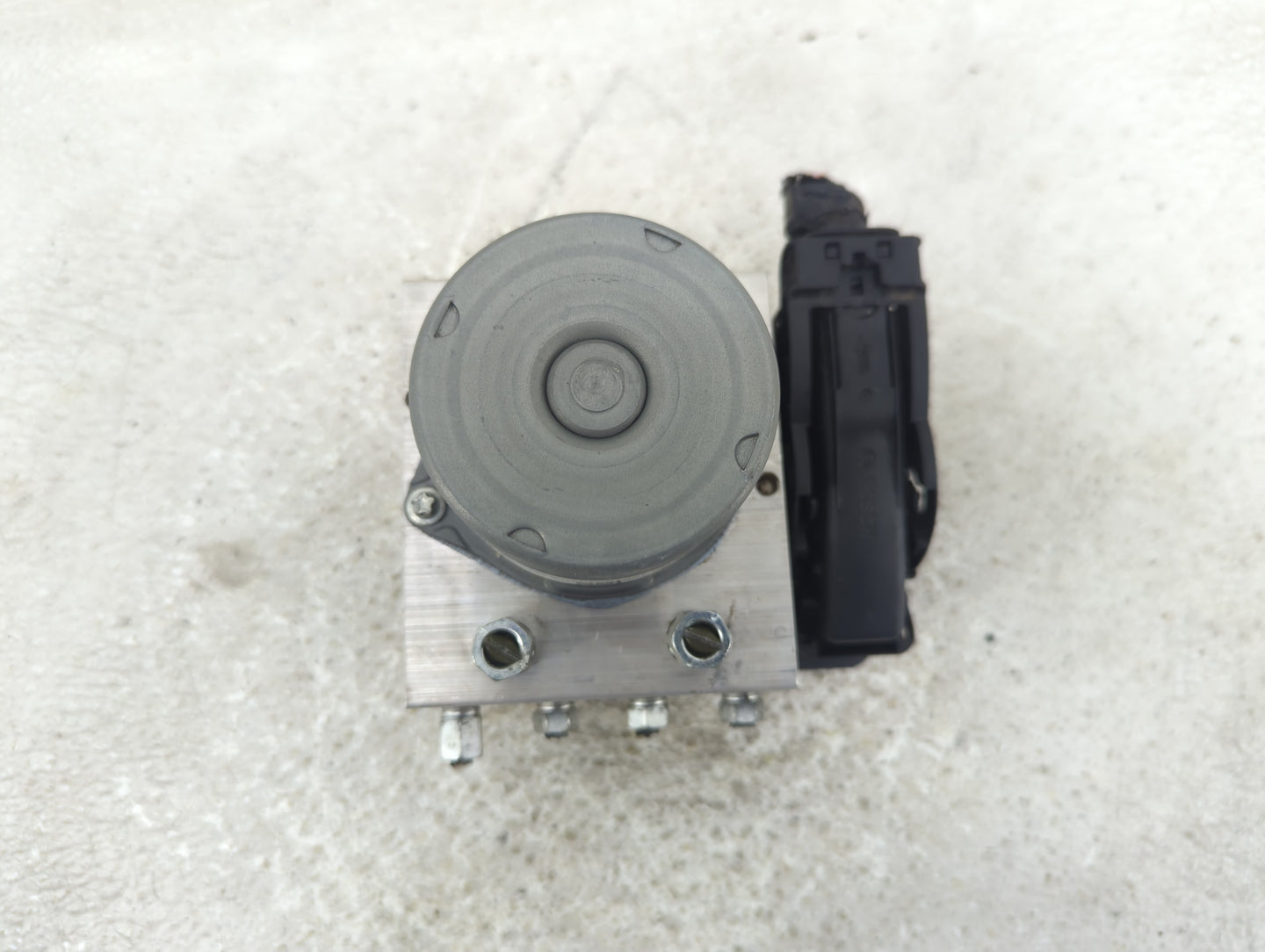 2020-2022 Honda Cr-V ABS Pump Control Module Replacement P/N:57110-TLB-A830-M1 Fits Fits 2020 2021 2022 OEM Used Auto Parts 
