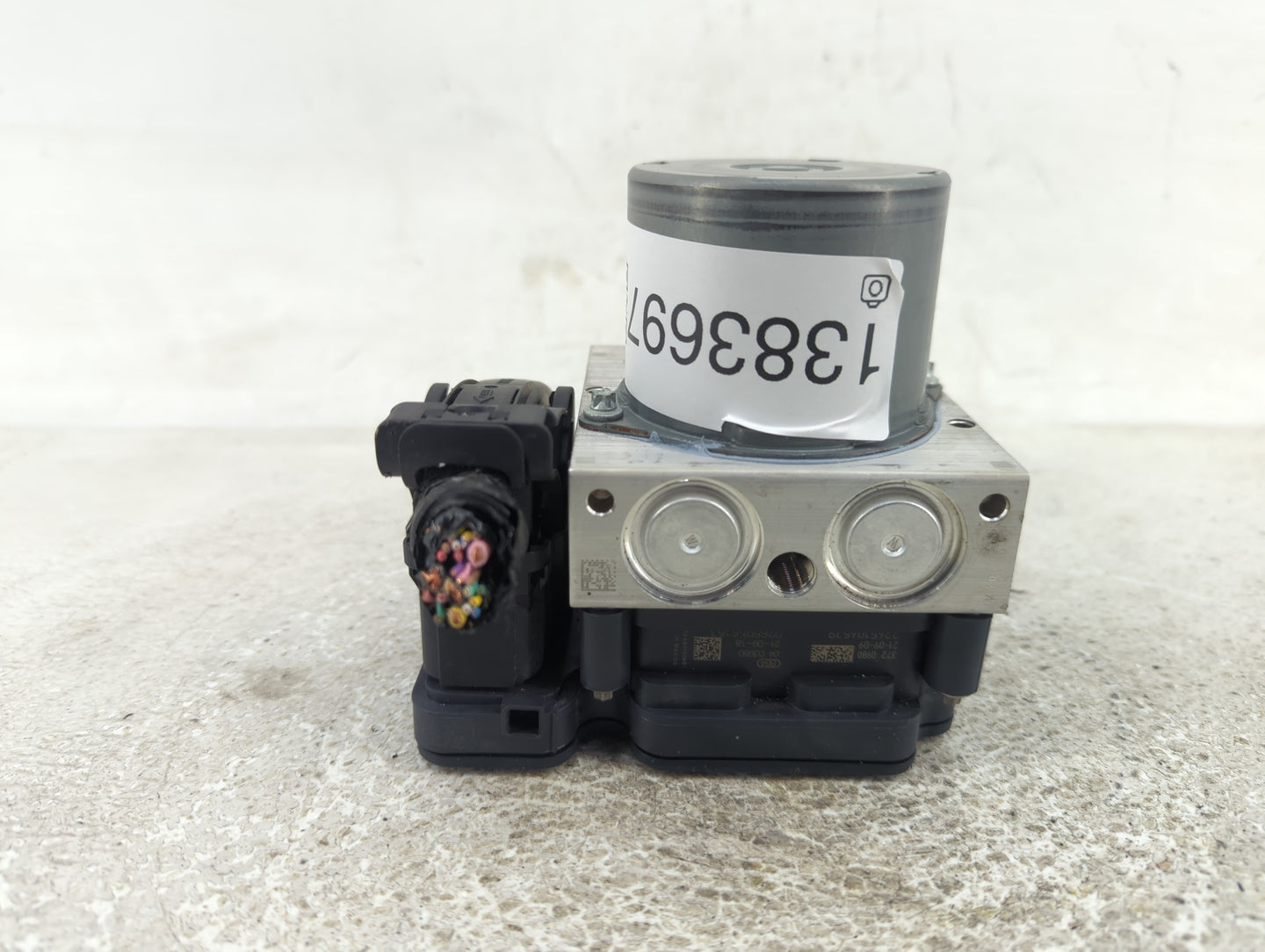 2020-2022 Honda Cr-V ABS Pump Control Module Replacement P/N:57110-TLB-A830-M1 Fits Fits 2020 2021 2022 OEM Used Auto Parts 