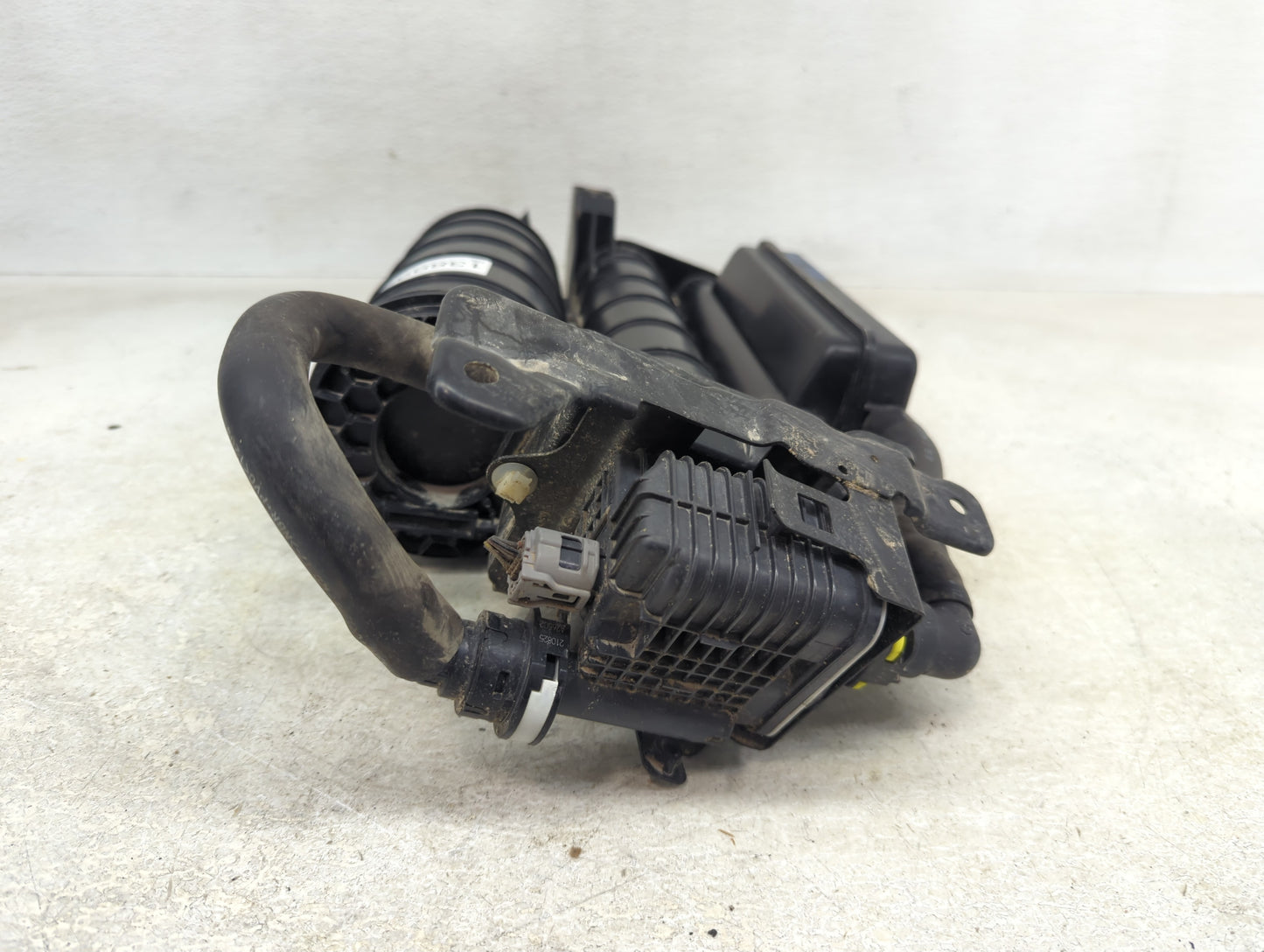 2022 Honda Cr-v Fuel Vapor Charcoal Canister - Oemusedautoparts1.com