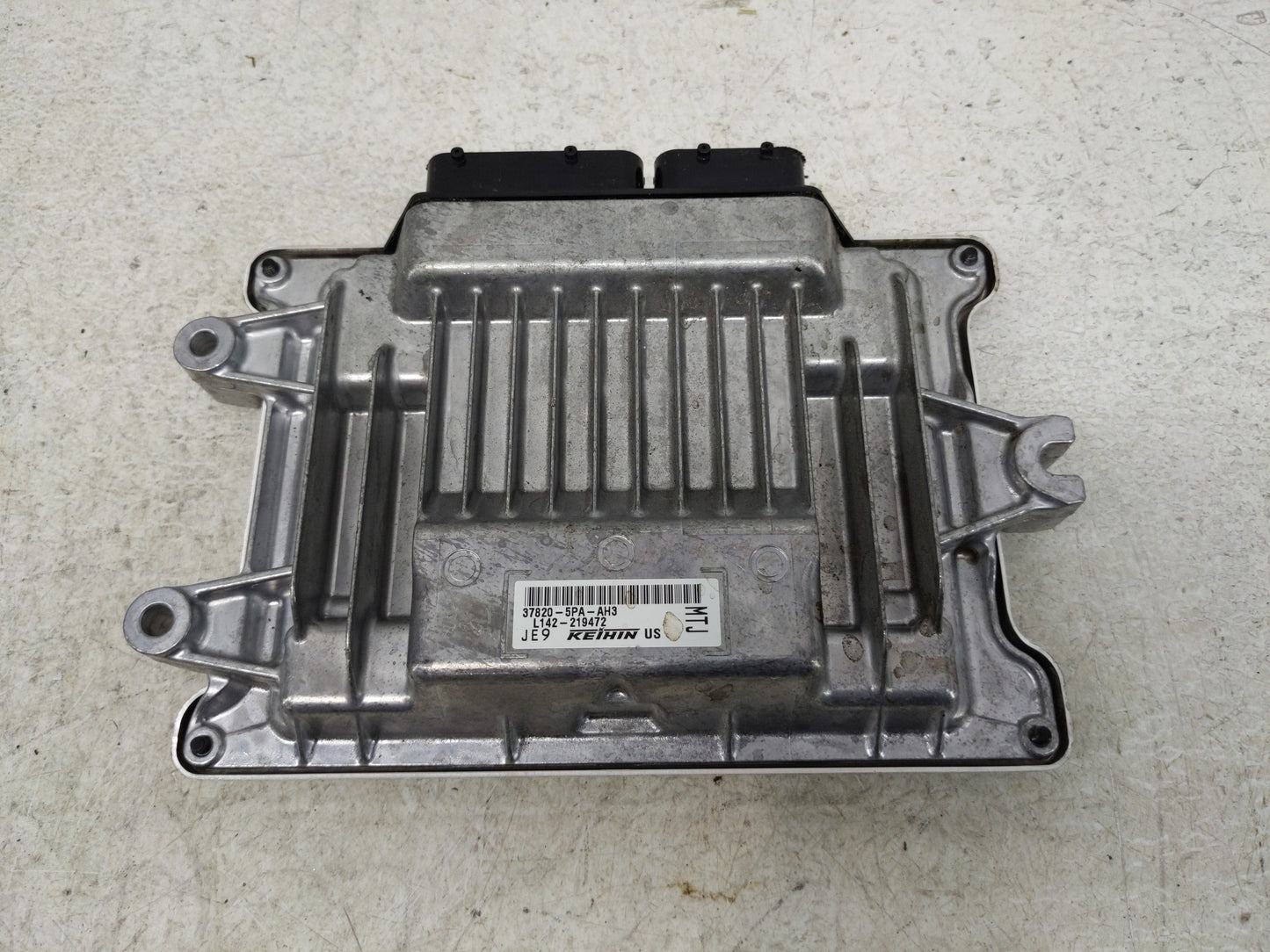 2021-2022 Honda Cr-V PCM Engine Control Computer ECU ECM PCU OEM P/N:37820-5PA-AH3 Fits Fits 2021 2022 OEM Used Auto Parts -
