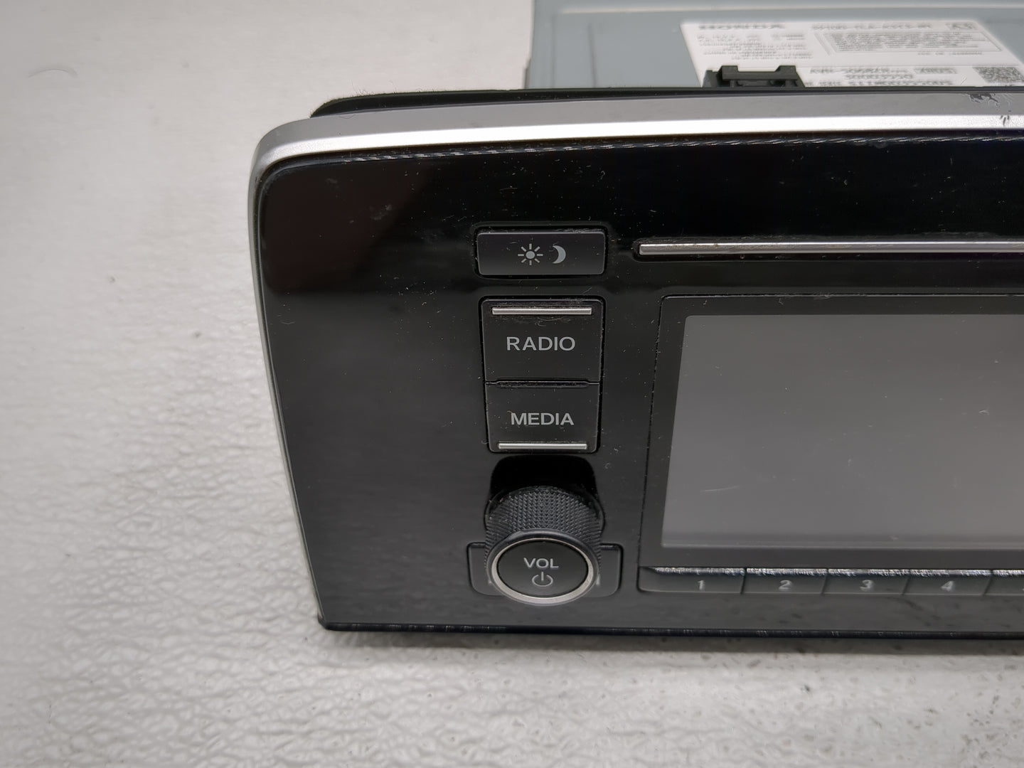 2017-2022 Honda Cr-V Radio AM FM Cd Player Receiver Replacement P/N:39100-TLA-A313-M1 39101-TLA-AA1-M1 Fits OEM Used Auto Pa
