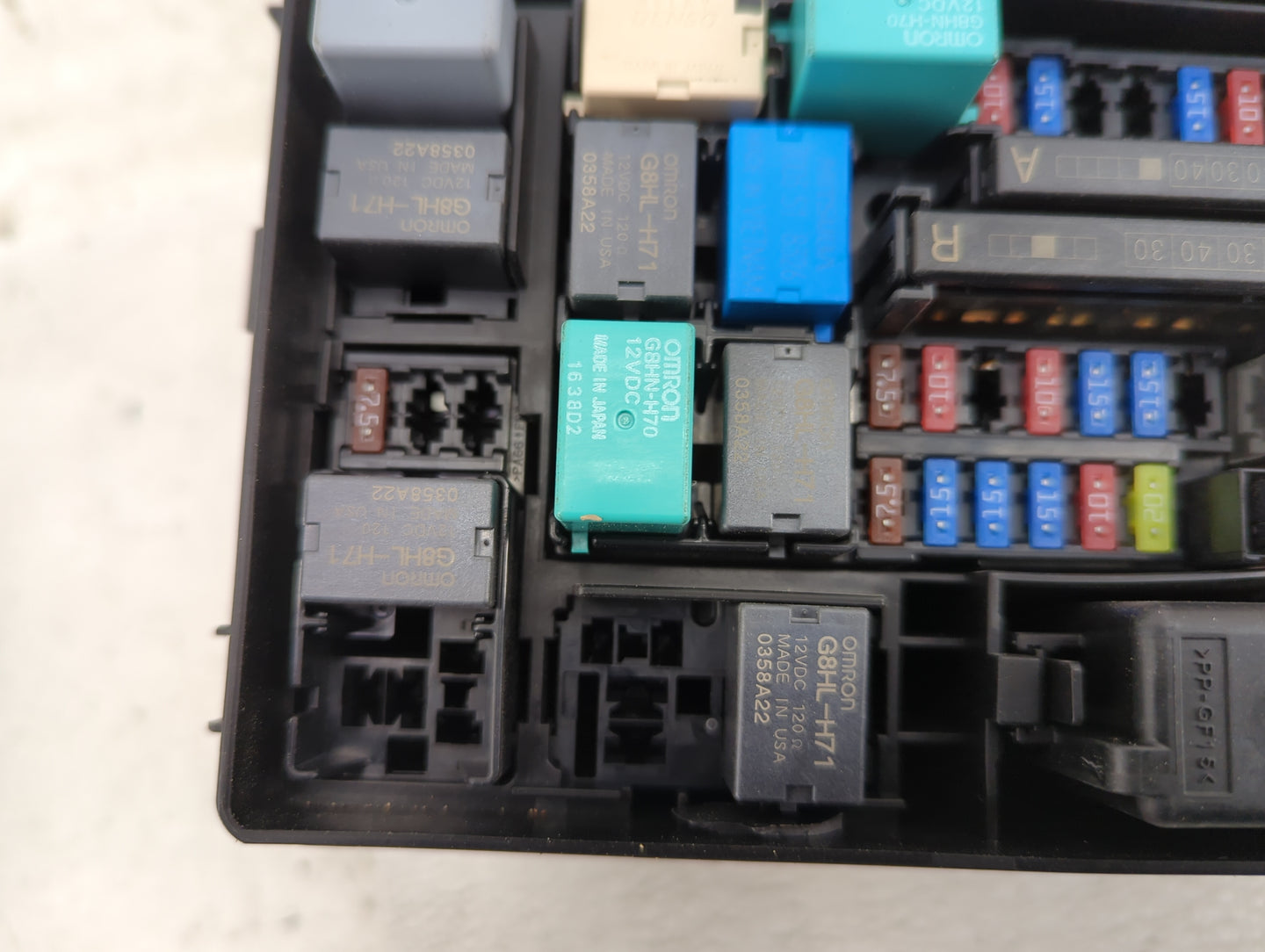 2017-2022 Honda Cr-V Fusebox Fuse Box Panel Relay Module P/N:TLA-A013 Fits Fits 2017 2018 2019 2020 2021 2022 OEM Used Auto 