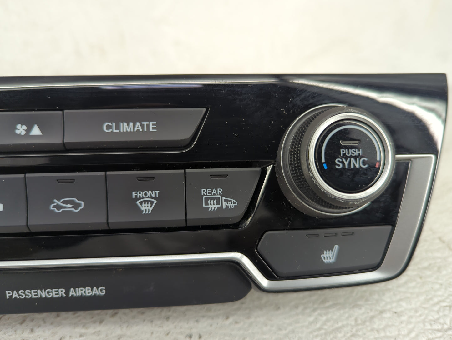 2020-2022 Honda Cr-V Climate Control Module Temperature AC/Heater Replacement P/N:79620TLAA510C1 79620TLAA510M1 Fits OEM Use