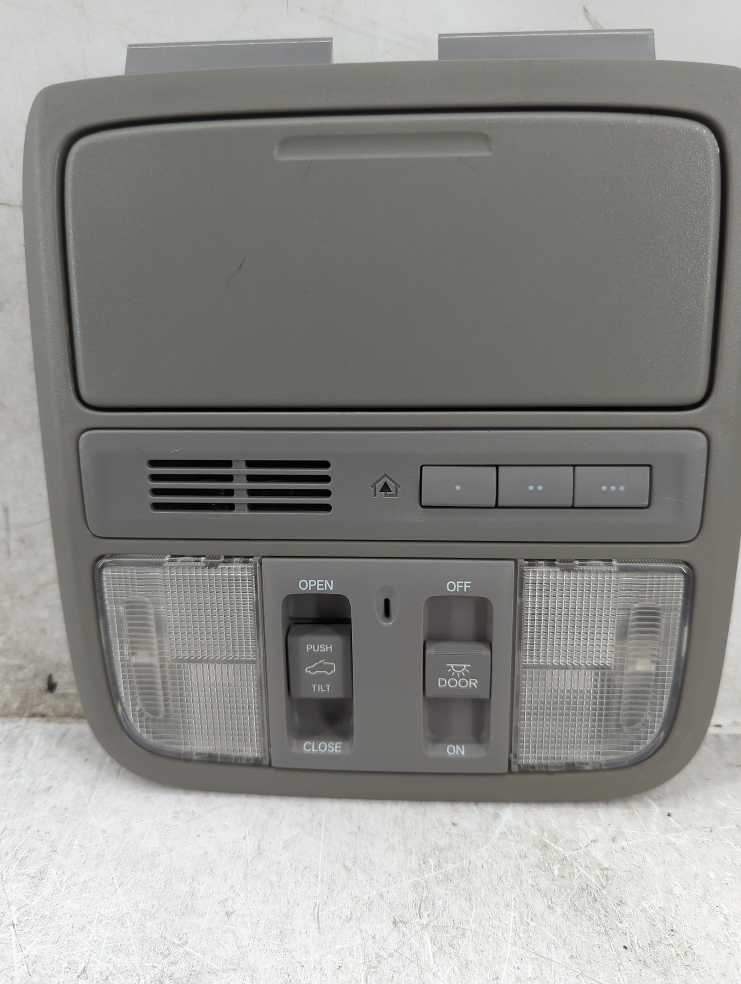 2022 Honda Cr-v Overhead Roof Console 1437898 - Oemusedautoparts1.com