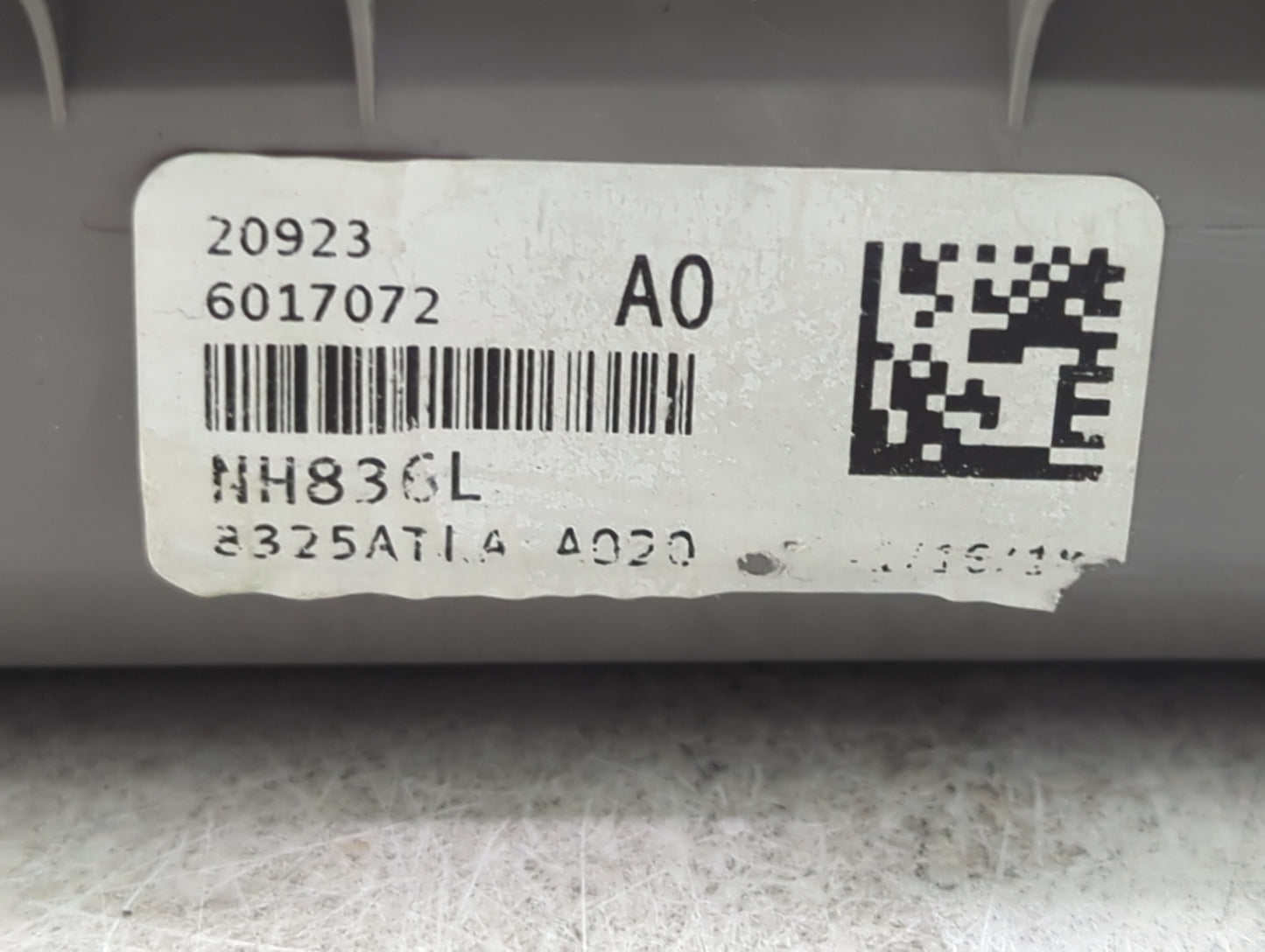 2022 Honda Cr-v Overhead Roof Console 1437898 - Oemusedautoparts1.com