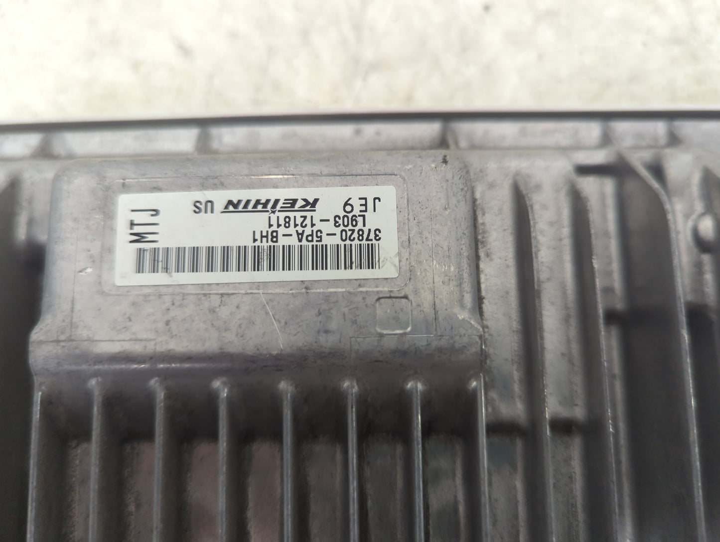 2021-2022 Honda Cr-V PCM Engine Control Computer ECU ECM PCU OEM P/N:37820-5PA-BH1 Fits Fits 2021 2022 OEM Used Auto Parts -