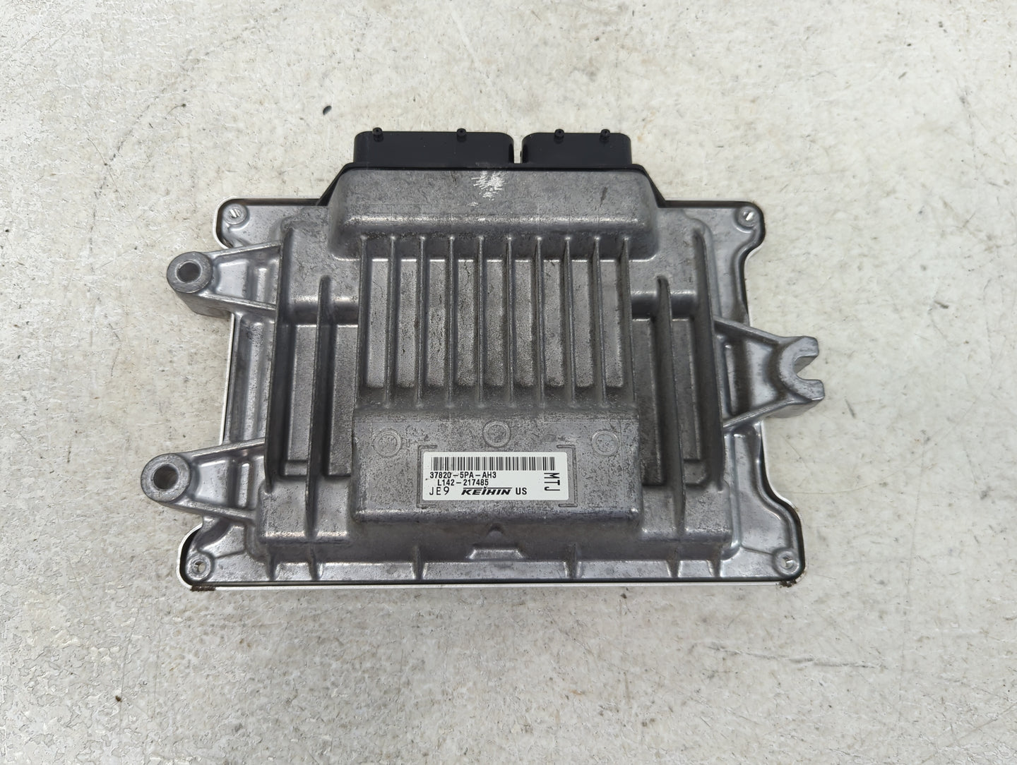2022 Honda Crv PCM Engine Control Computer ECU ECM PCU OEM P/N:37820-5PA-AH3 Fits Fits 2021 OEM Used Auto Parts - Oemusedaut