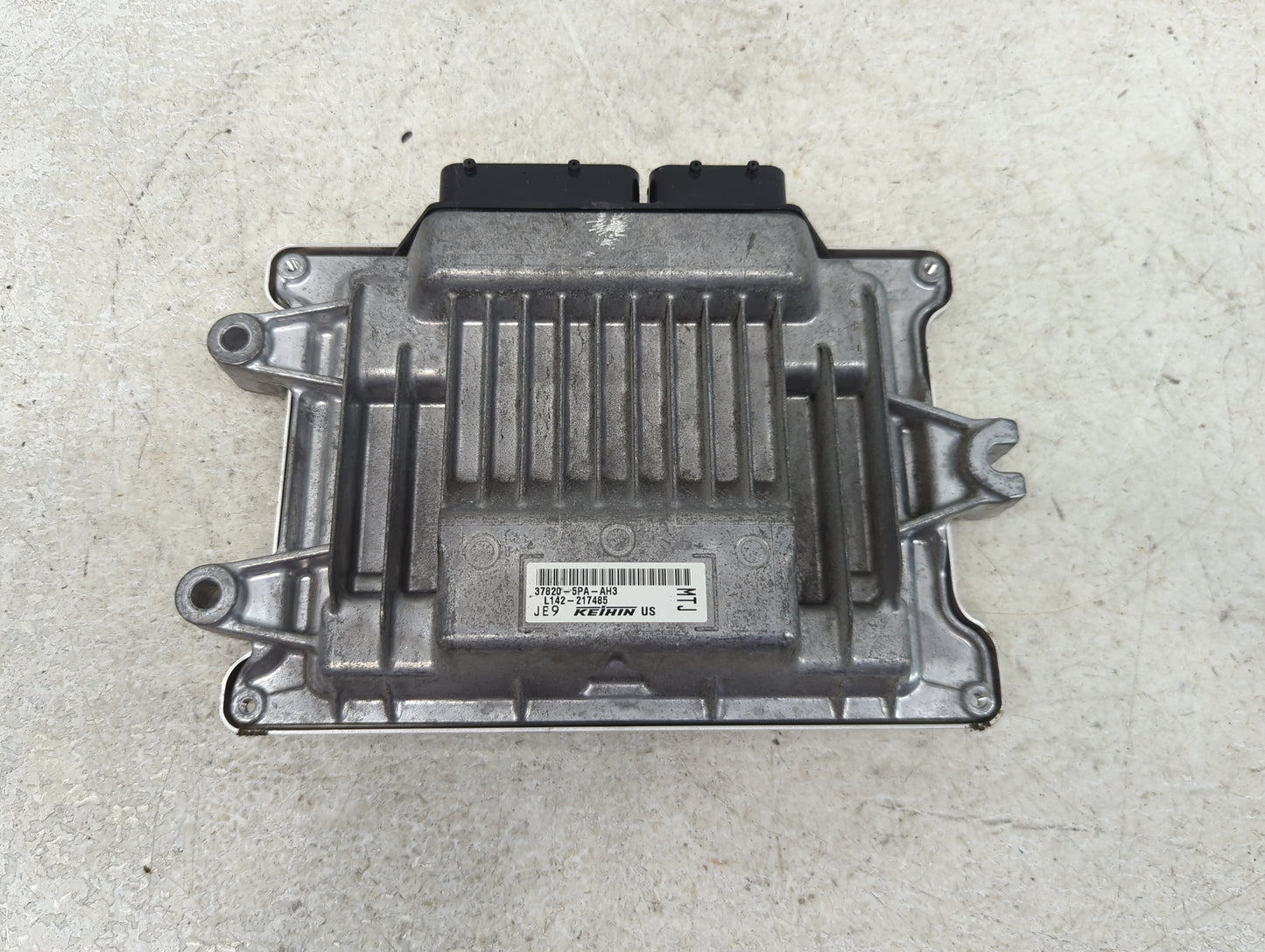 2022 Honda Crv PCM Engine Control Computer ECU ECM PCU OEM P/N:37820-5PA-AH3 Fits Fits 2021 OEM Used Auto Parts - Oemusedaut