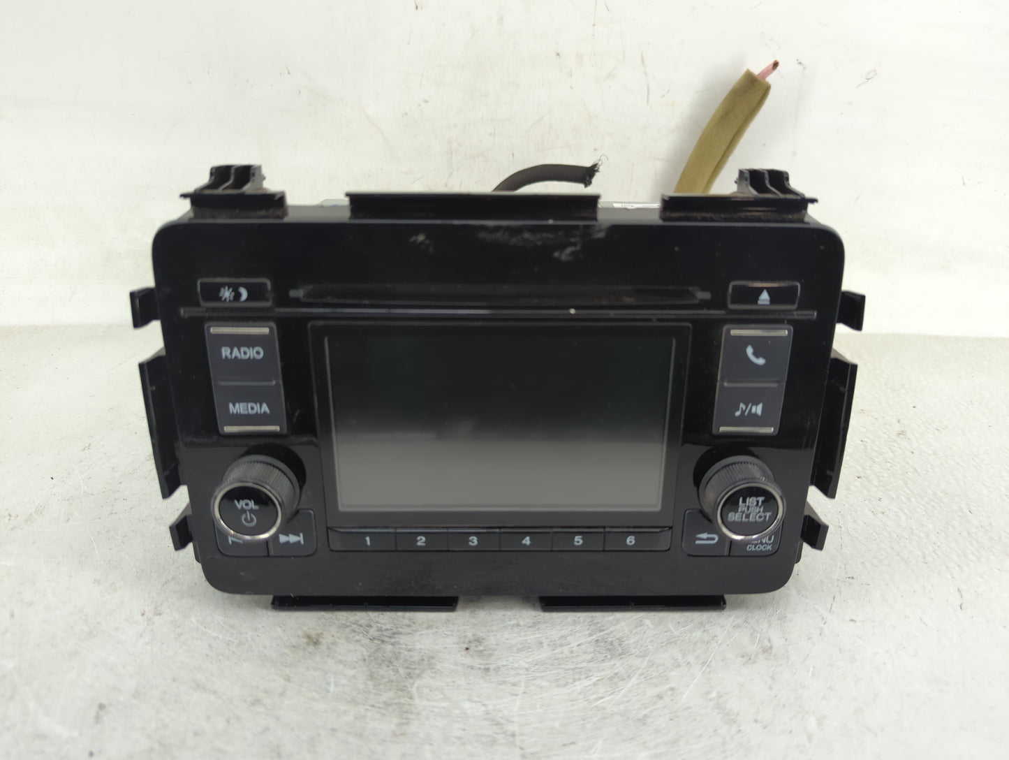 2019-2022 Honda Hr-V Radio AM FM Cd Player Receiver Replacement P/N:39100-T7W-A911-M1 Fits Fits 2019 2020 2021 2022 OEM Used