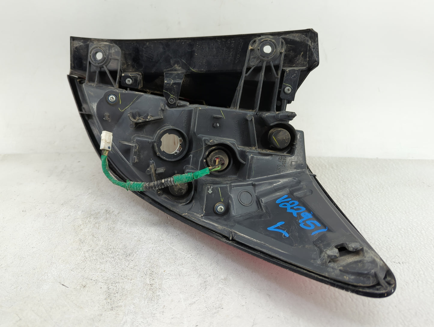 2019-2022 Honda Hr-V Tail Light Assembly Driver Left OEM Fits Fits 2019 2020 2021 2022 OEM Used Auto Parts - Oemusedautopart