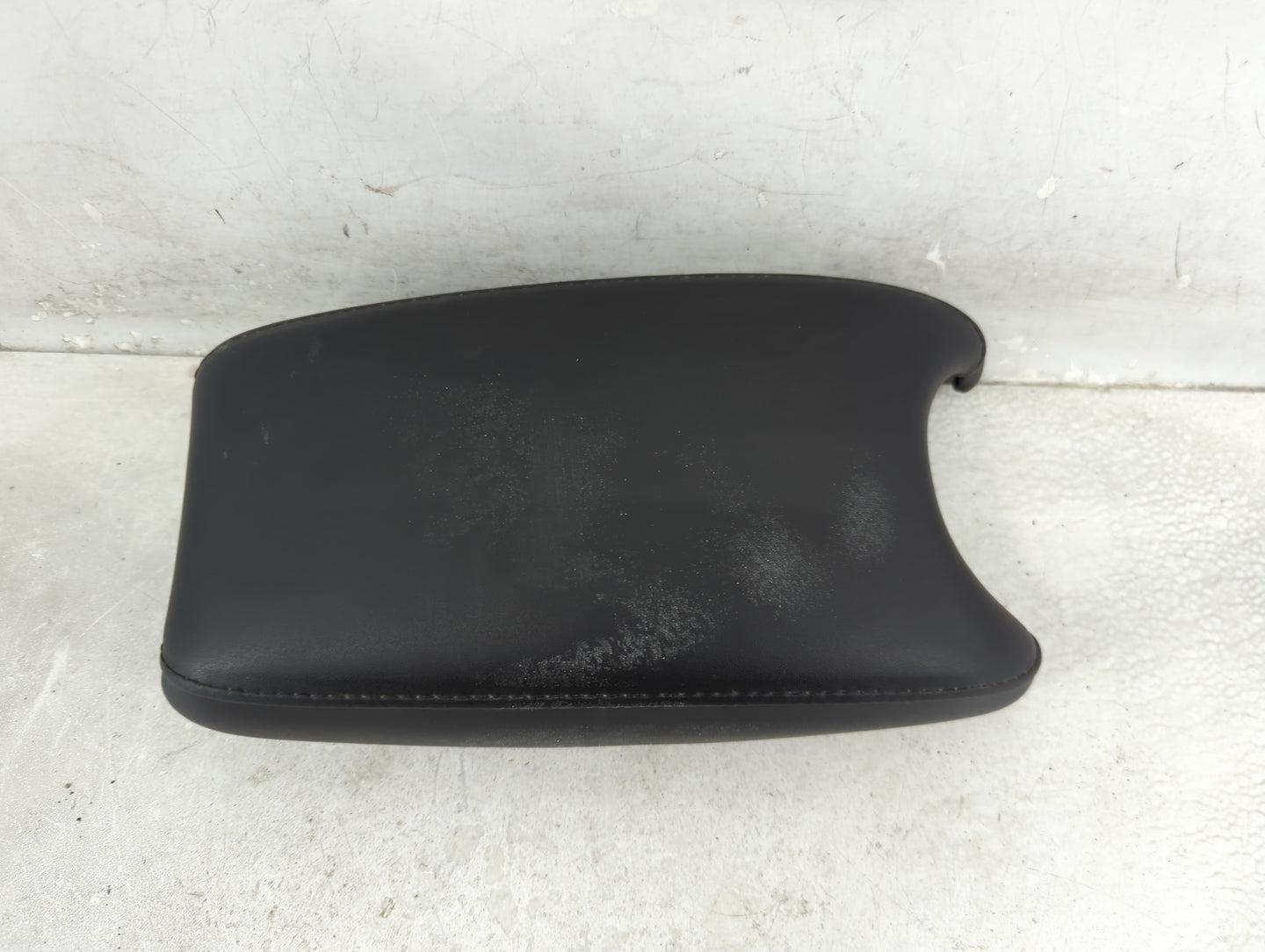 2022 Honda Hr-V Center Console Armrest Cover Lid Fits OEM Used Auto Parts - Oemusedautoparts1.com