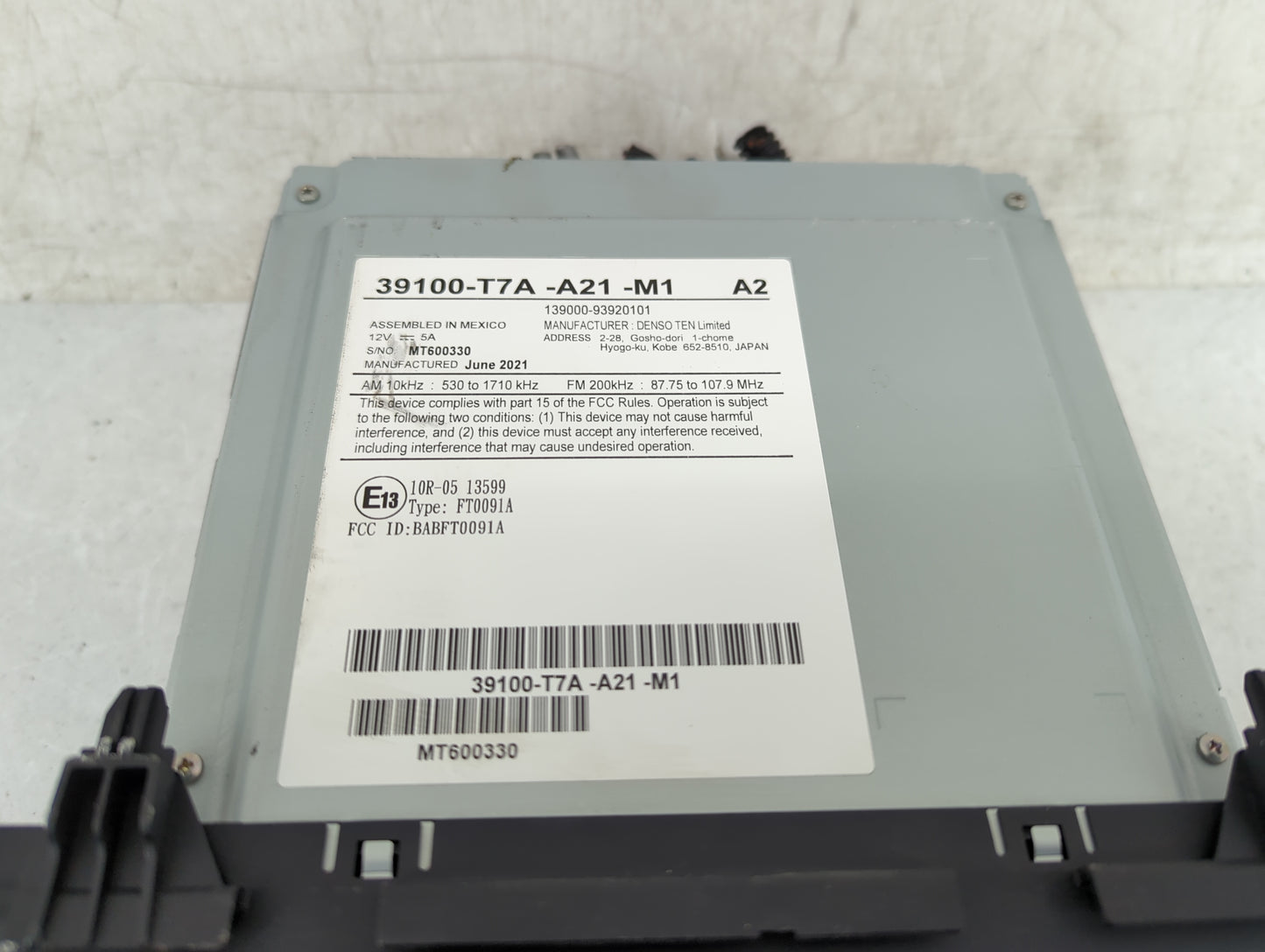 2019-2022 Honda Hr-V Radio AM FM Cd Player Receiver Replacement P/N:39100-T7A-A21-M1 Fits Fits 2019 2020 2021 2022 OEM Used 