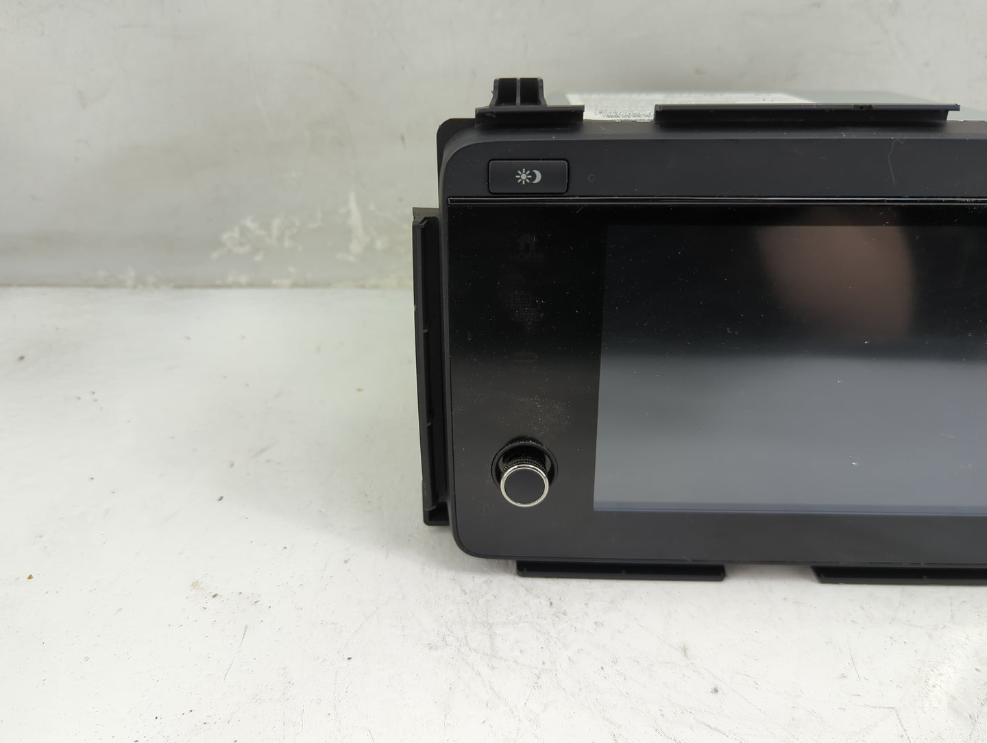 2019-2022 Honda Hr-V Radio AM FM Cd Player Receiver Replacement P/N:39100-T7A-A11-M1 Fits Fits 2019 2020 2021 2022 OEM Used 