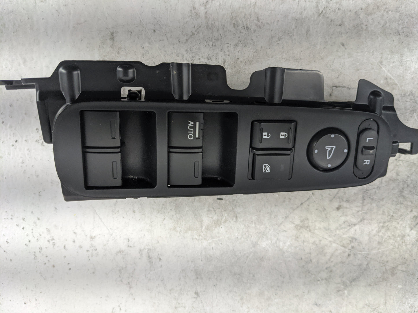 2016-2022 Honda Hr-V Master Power Window Switch Replacement Driver Side Left P/N:35750T75A011M1 SAHWD185SB Fits OEM Used Aut