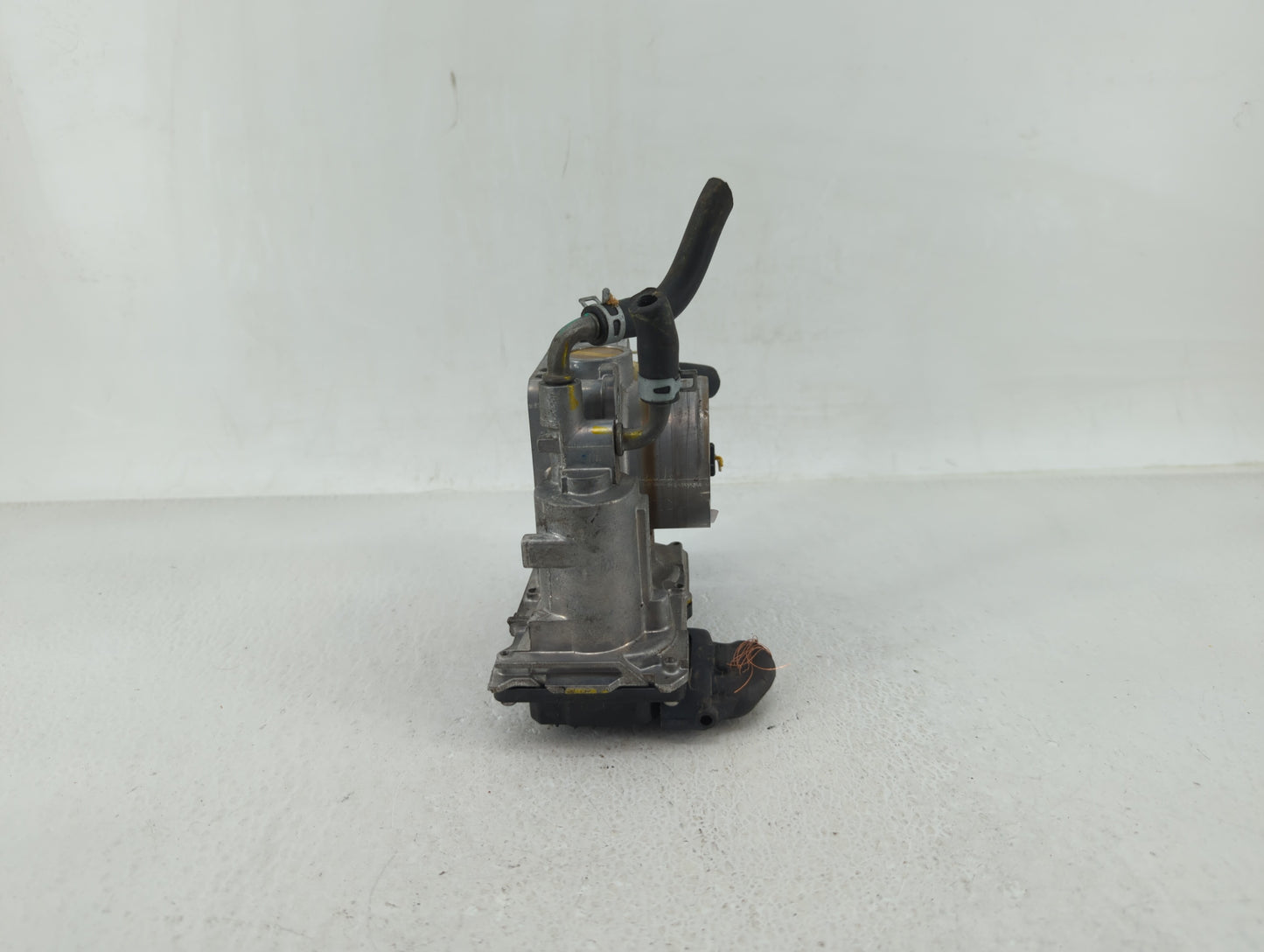 2016-2022 Honda Hr-V Throttle Body P/N:GMA3A GMF3B Fits Fits 2012 2013 2014 2015 2016 2017 2018 2019 2020 2021 2022 OEM Used