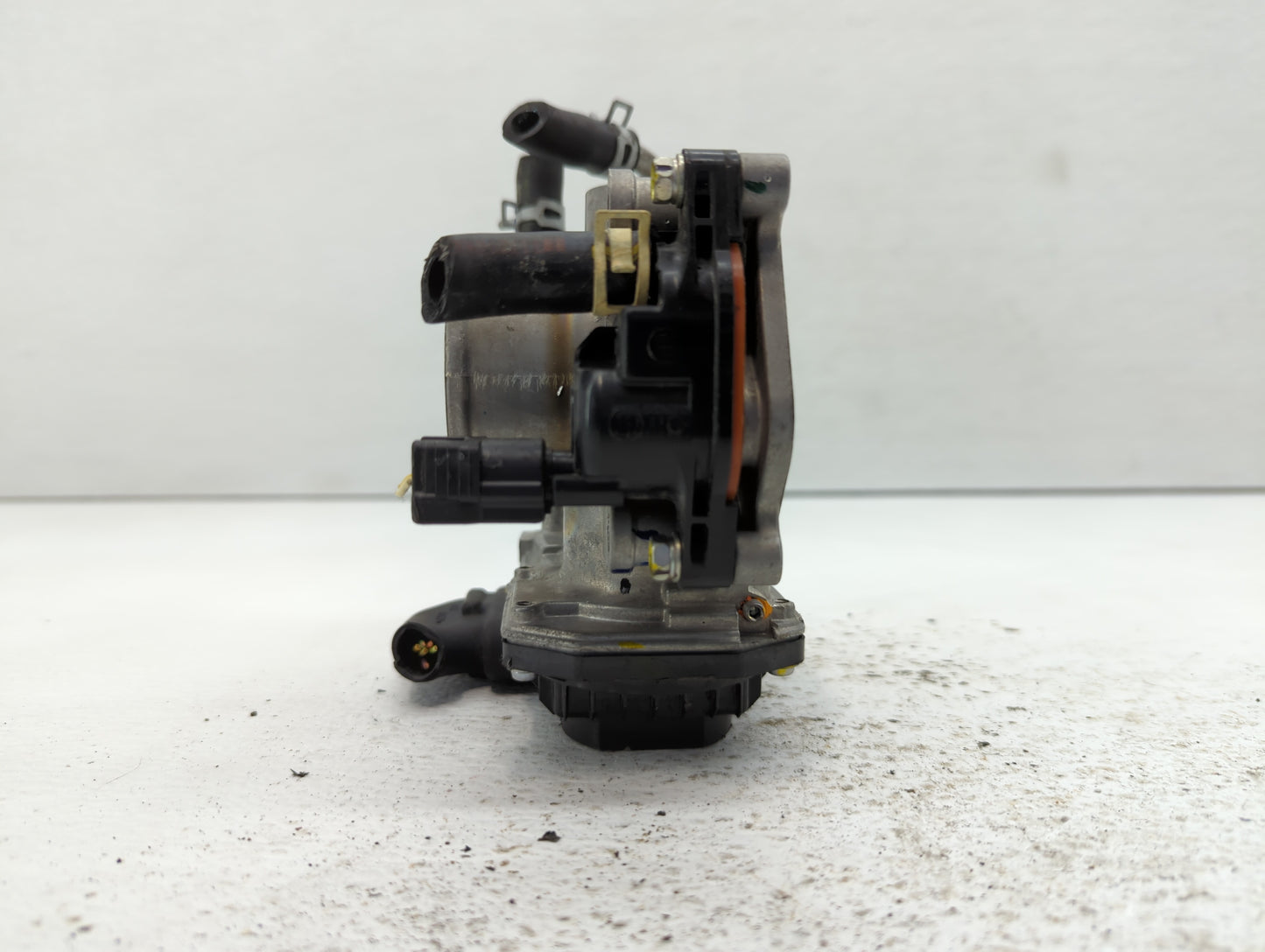 2016-2022 Honda Hr-V Throttle Body P/N:GMF3B Fits Fits 2012 2013 2014 2015 2016 2017 2018 2019 2020 2021 2022 OEM Used Auto 