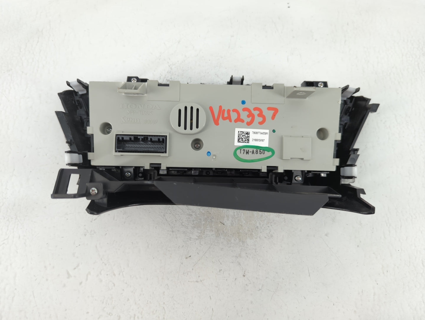 2016-2022 Honda Hr-V Climate Control Module Temperature AC/Heater Replacement P/N:T7W-A850 2110081D0107 Fits OEM Used Auto P