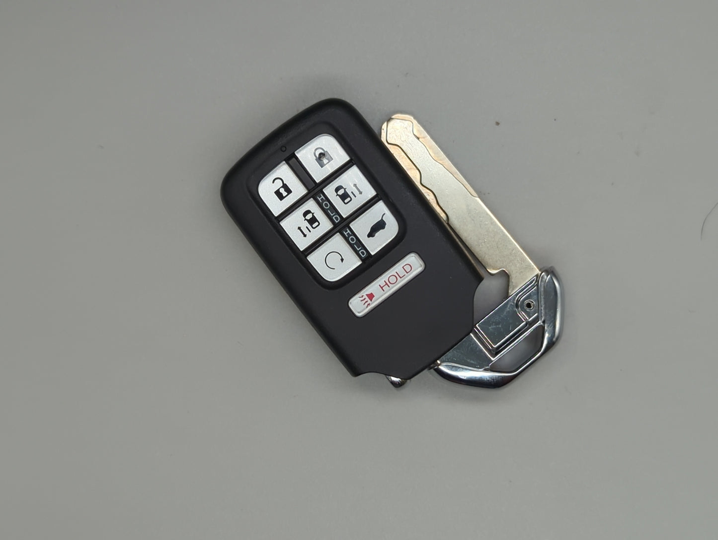 Honda Odyssey Keyless Entry Remote Fob KR5T4X 72147-THR-A72 6 buttons - Oemusedautoparts1.com
