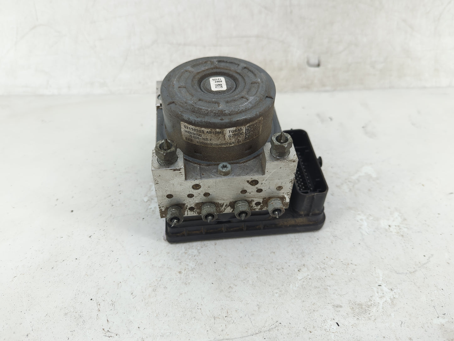 2019-2022 Honda Passport ABS Pump Control Module Replacement P/N:57110TGS Fits Fits 2019 2020 2021 2022 OEM Used Auto Parts 