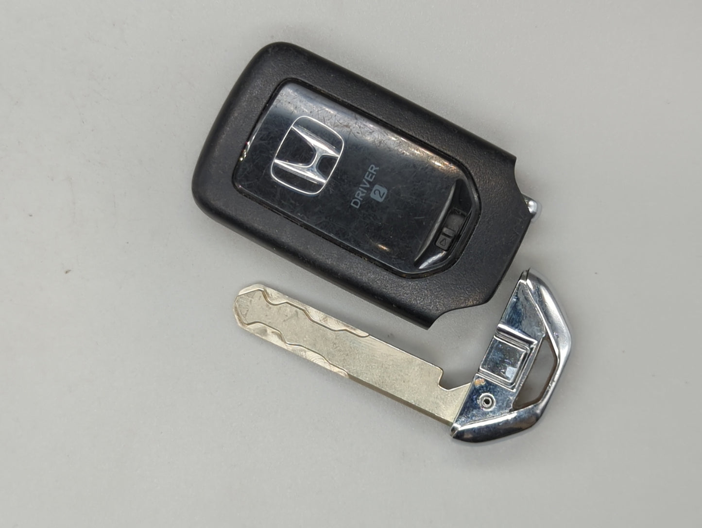 Honda Passport Keyless Entry Remote Fob KR5 T44 driver2 72147-TG7-AB1 5 buttons - Oemusedautoparts1.com