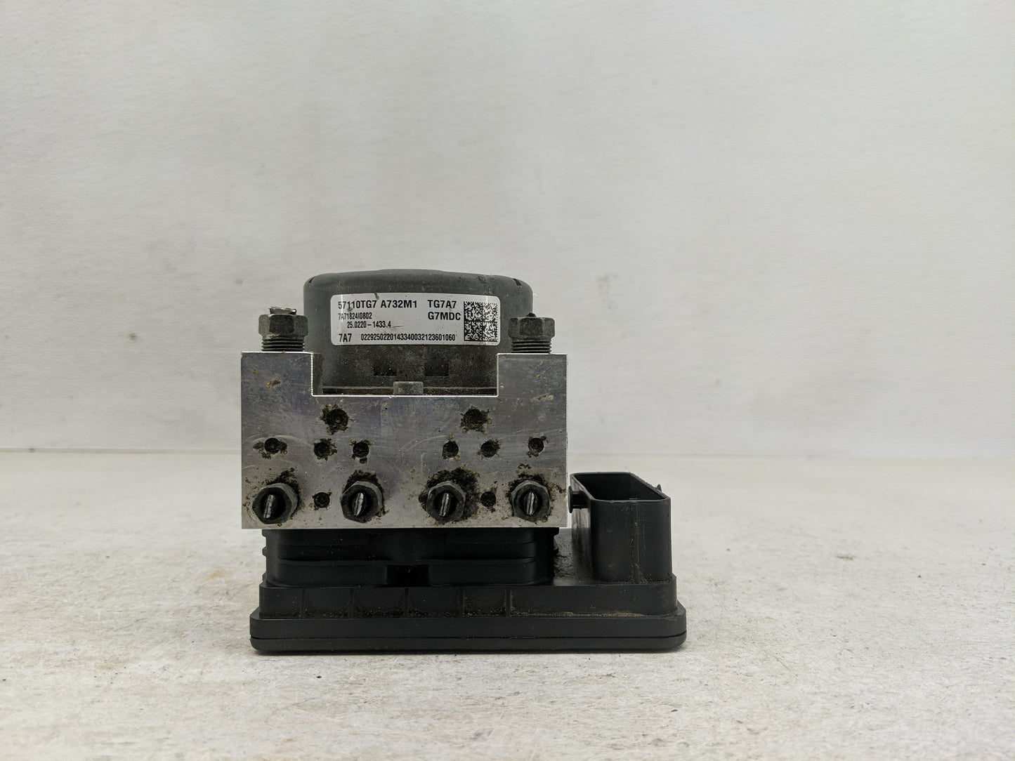 2019-2022 Honda Pilot ABS Pump Control Module Replacement P/N:57110TG7 A732M1 Fits Fits 2019 2020 2021 2022 OEM Used Auto Pa