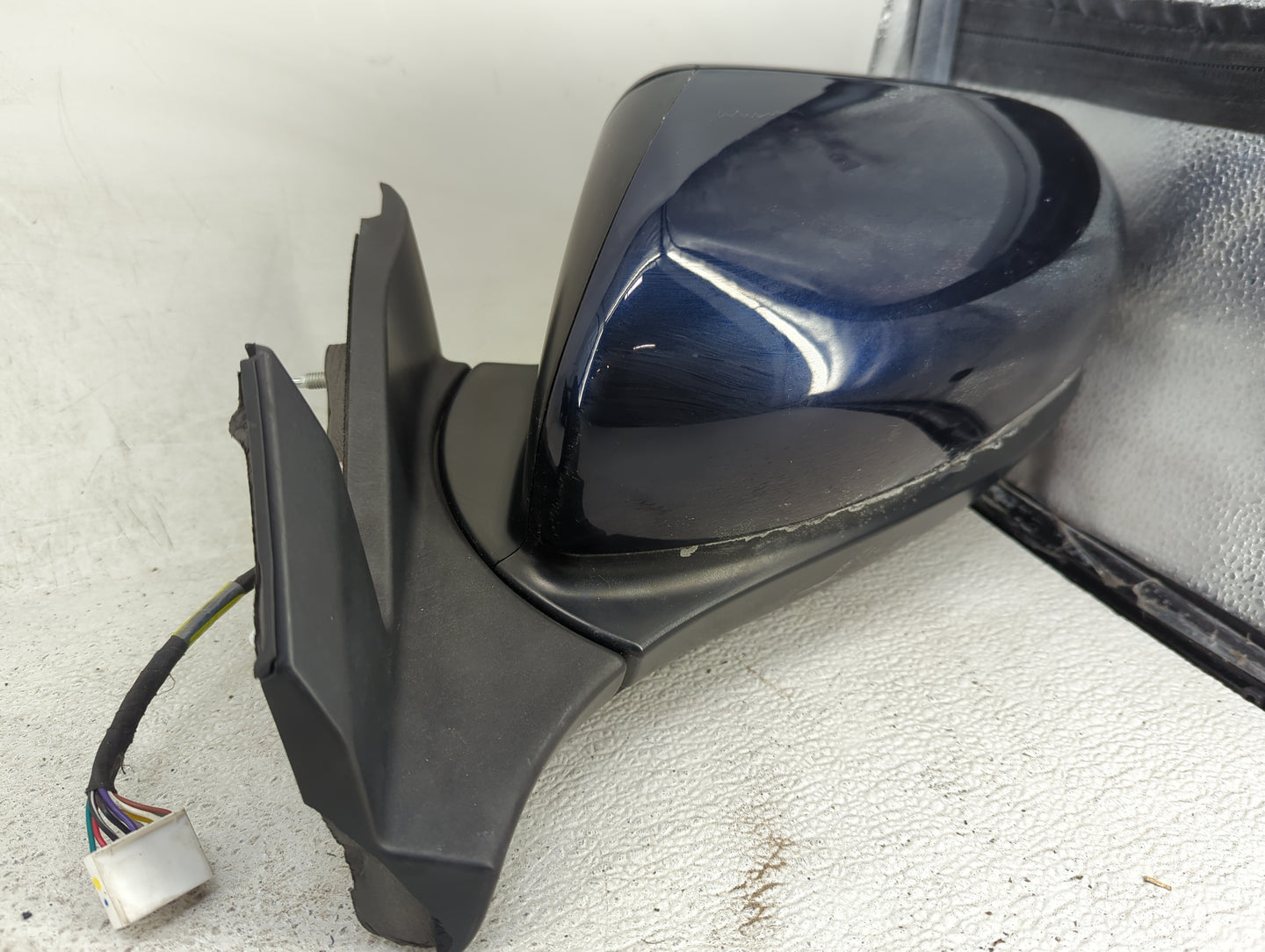 2022 Honda Pilot Driver Side View Mirror - Left Door Mirror OEM Used - Oemusedautoparts1.com