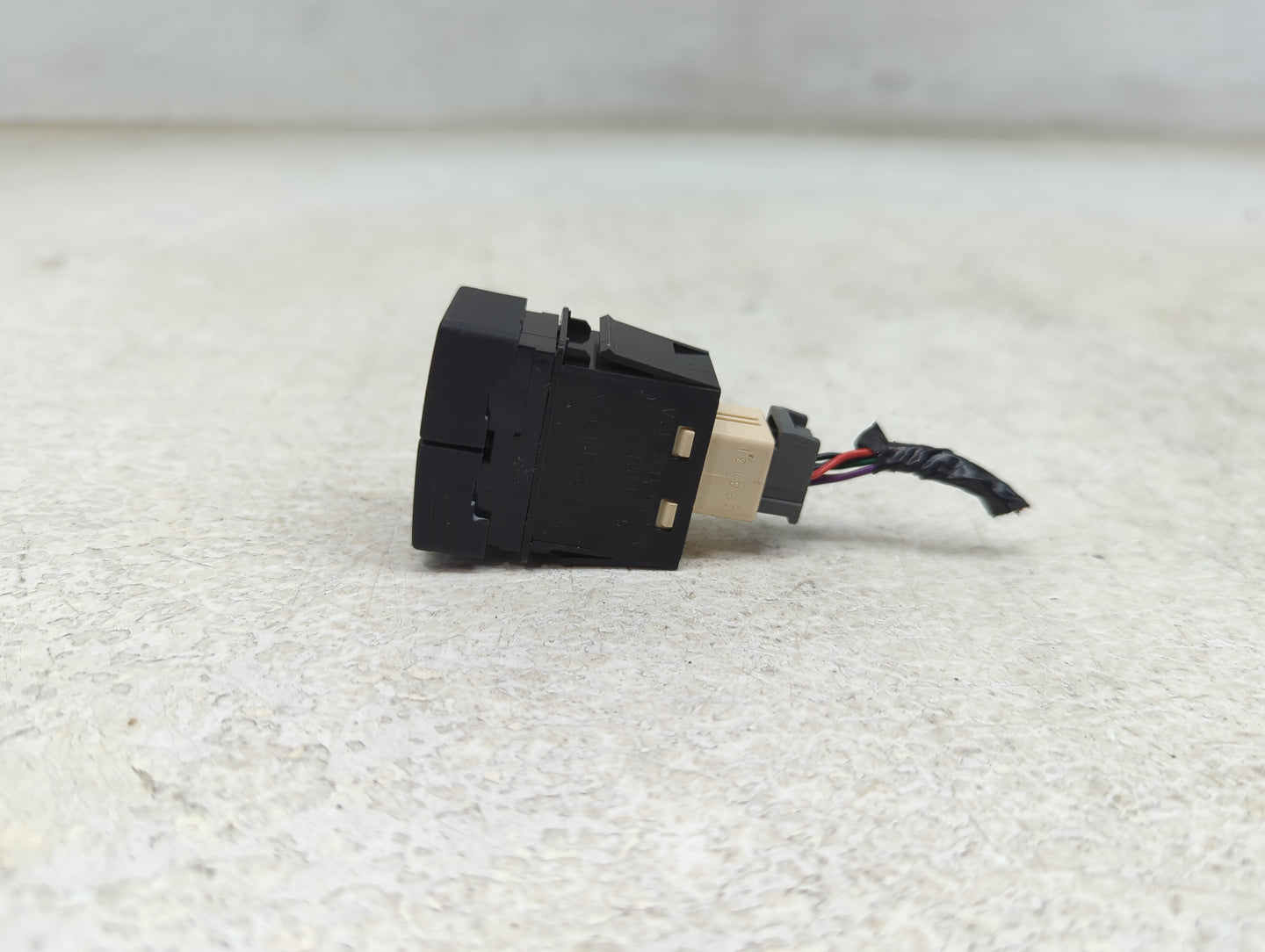 2022 Honda Pilot Fuel Tank Door Lid Gas Tank - Oemusedautoparts1.com
