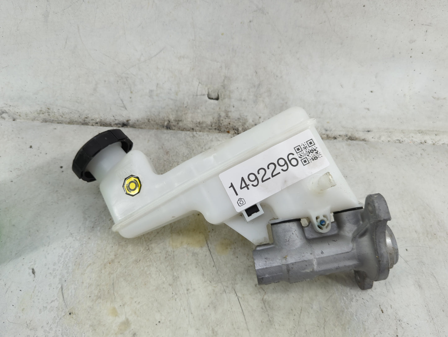 2020-2022 Hyundai Accent Brake Master Cylinder - Oemusedautoparts1.com