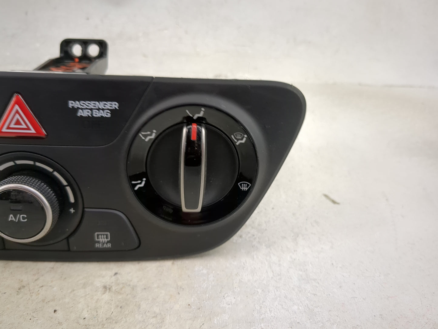 2018-2022 Hyundai Accent Climate Control Module Temperature AC/Heater Replacement P/N:97250J0001RDR Q029J00M Fits OEM Used A
